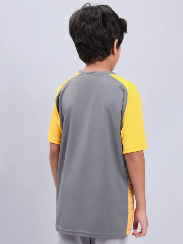 Boys Printed Slim Fit Crew Neck T-shirt with TECHNOLITE - Image 4