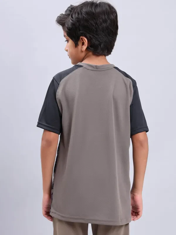 Boys Printed Slim Fit Crew Neck T-shirt with TECHNOLITE - Image 3
