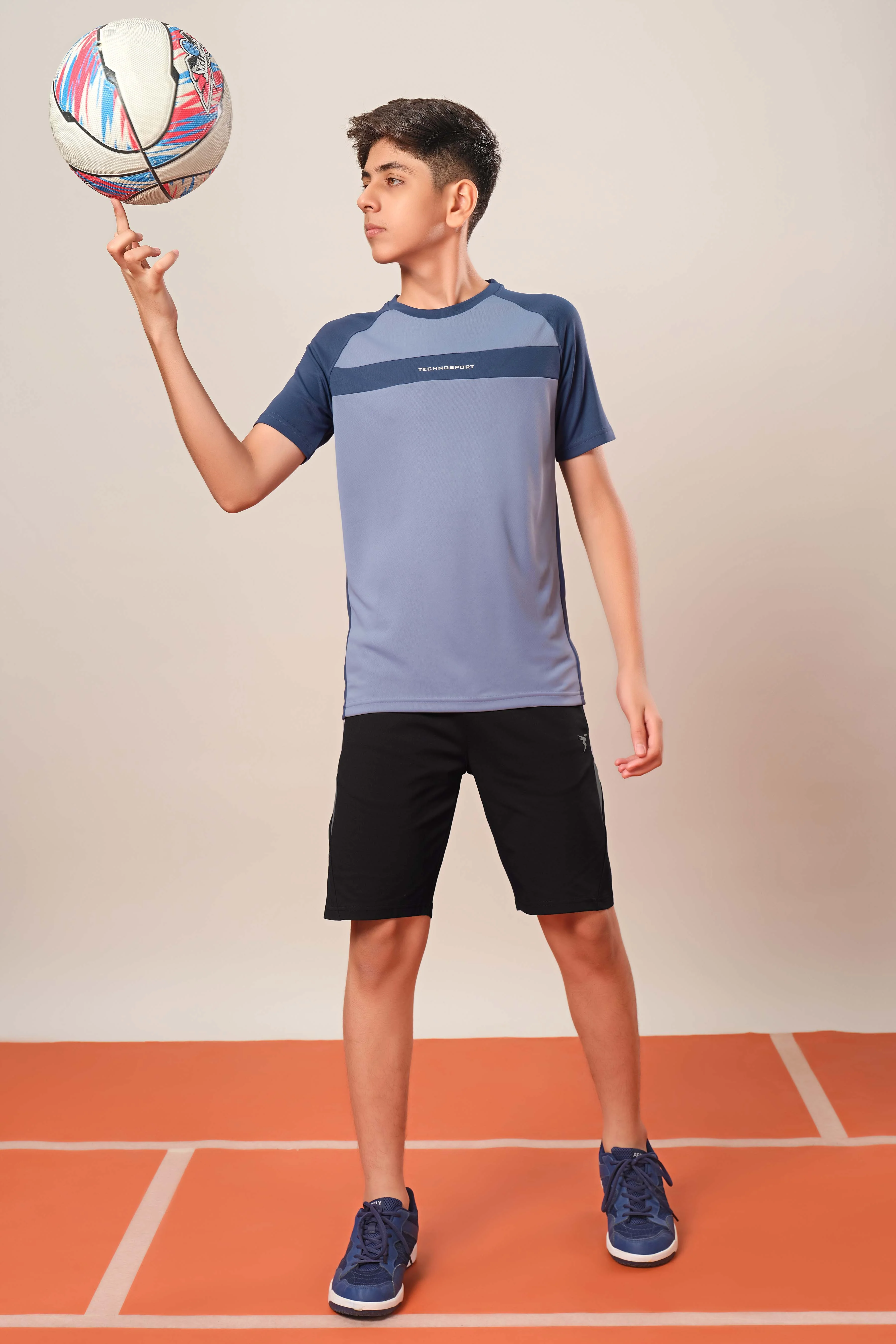 Boys Colorblock Regular Fit Shorts with 4 Way Crispy - Image 5