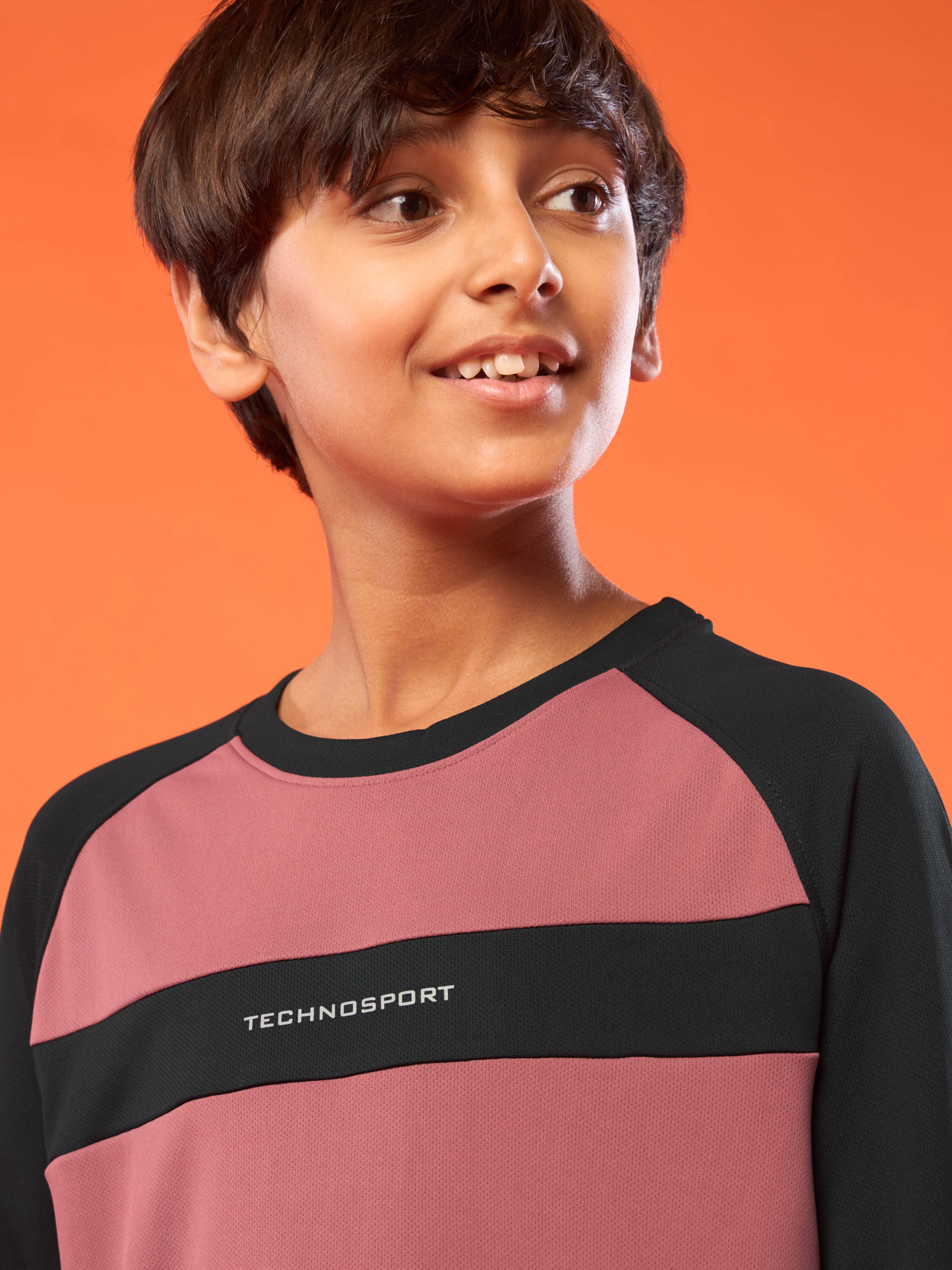 Boys Colorblock Slim Fit Crew Neck T-shirt with TECHNO COOL+ - Image 4