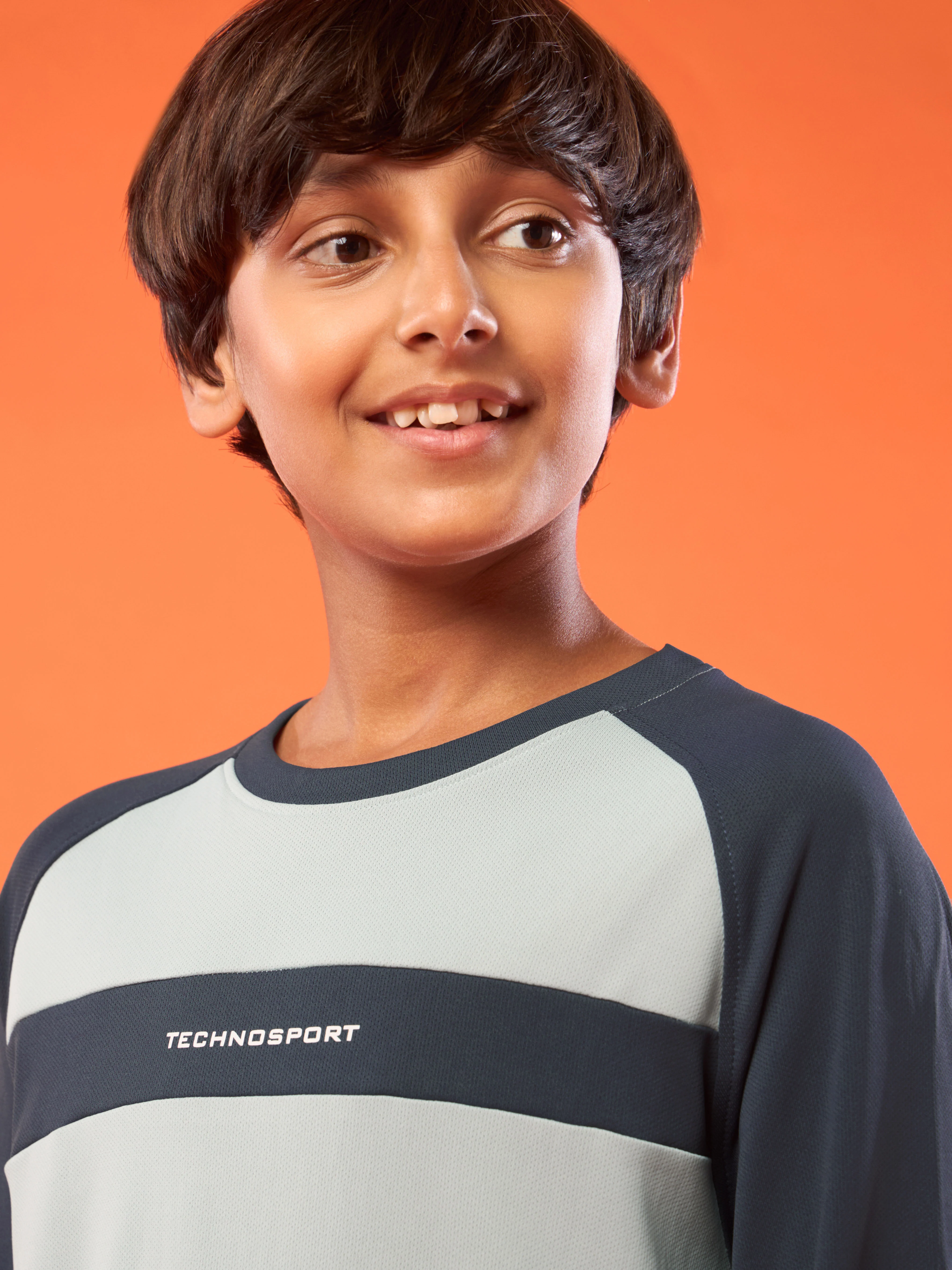 Boys Colorblock Slim Fit Crew Neck T-shirt with TECHNO COOL+ - Image 4