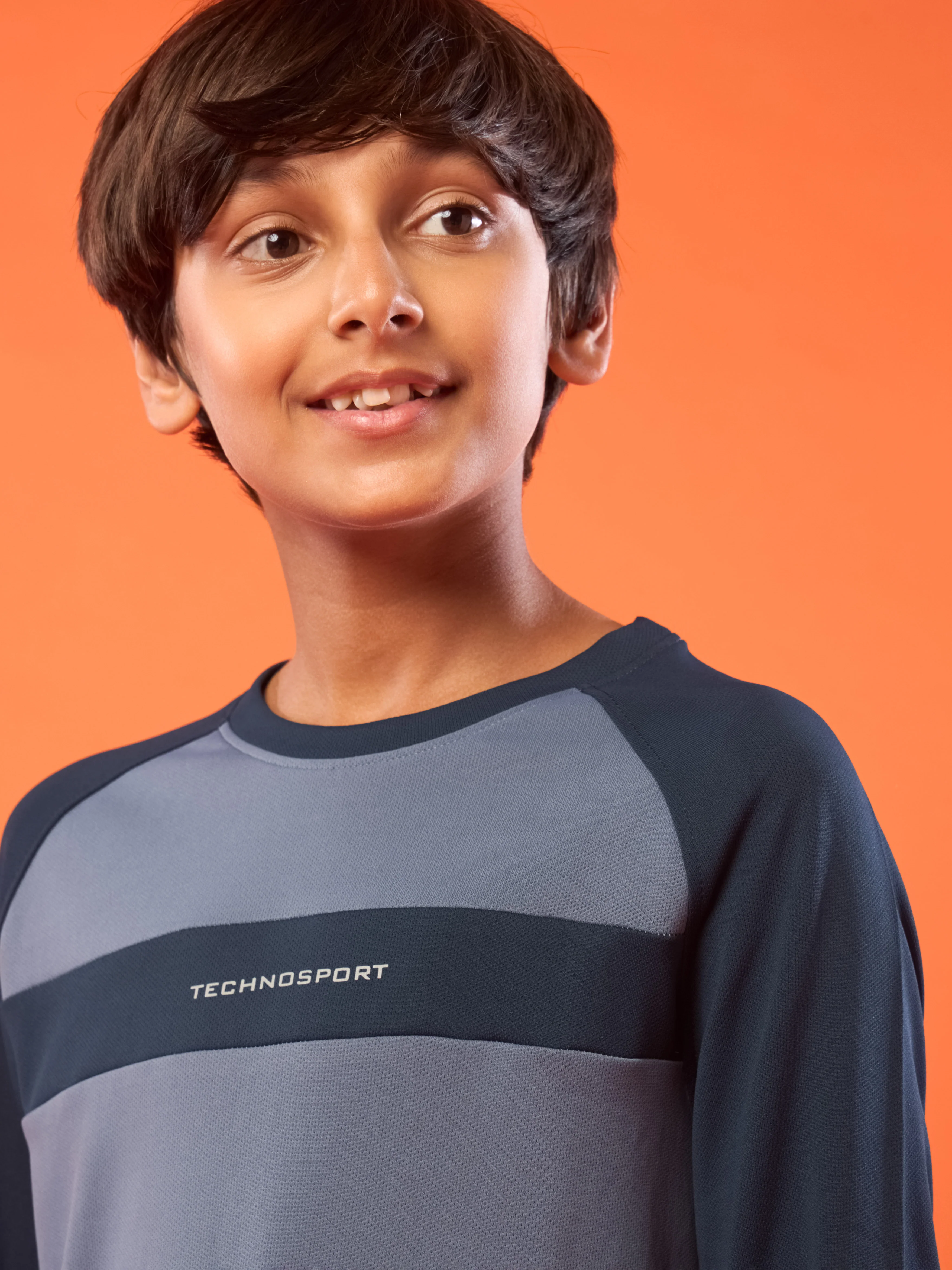 Boys Colorblock Slim Fit Crew Neck T-shirt with TECHNO COOL+ - Image 4
