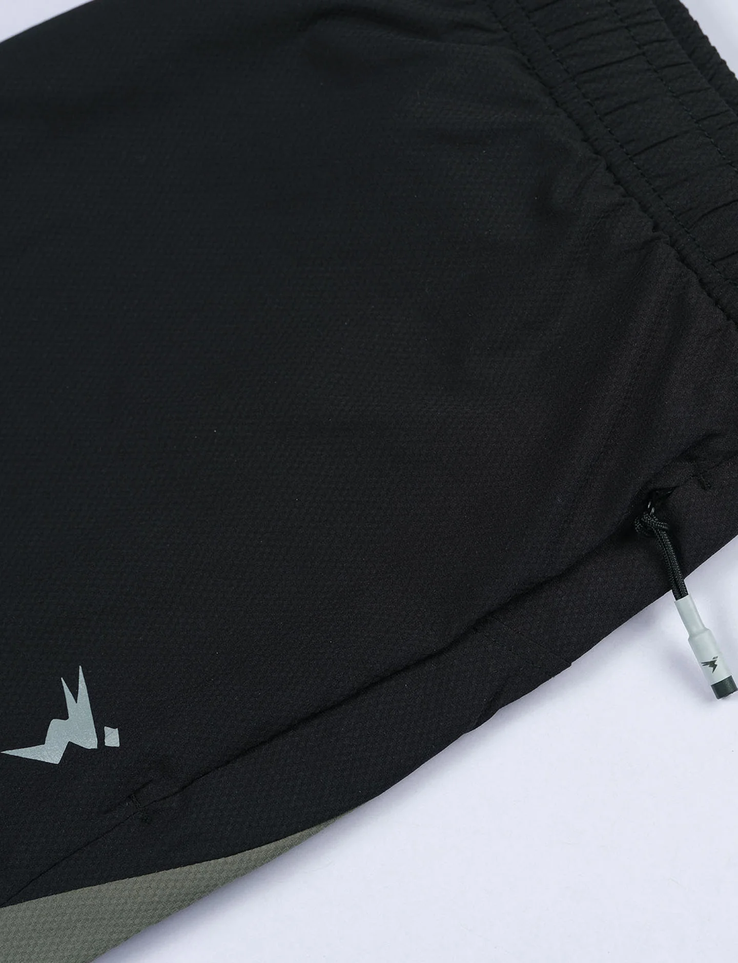 Boys Colorblock Slim Fit Sports Shorts with TECHNO GUARD - Image 6
