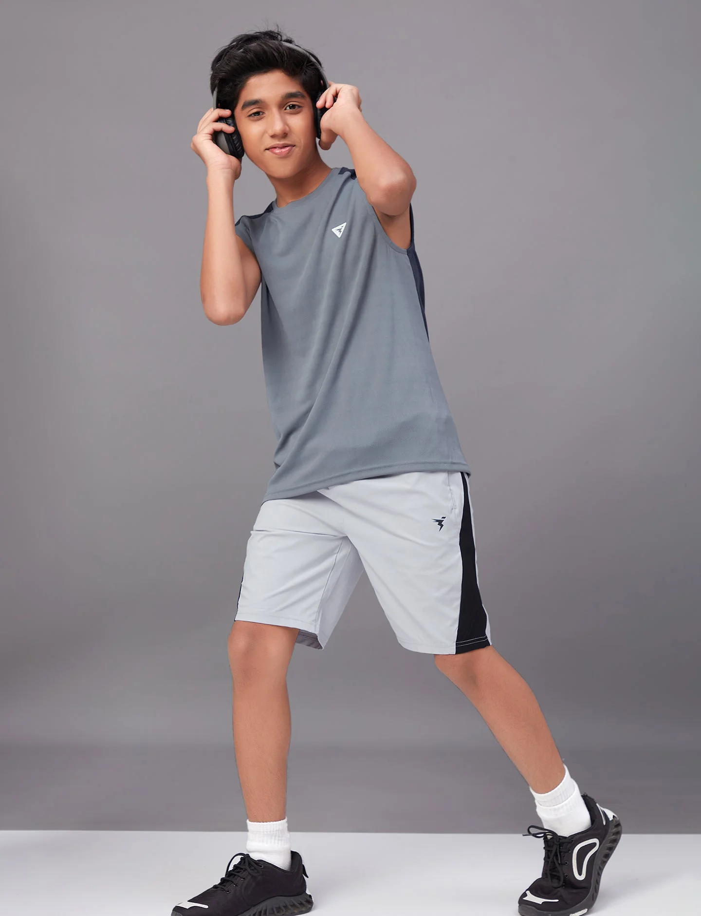 Boys Colorblock Slim Fit Sports Shorts with TECHNO GUARD - Image 2