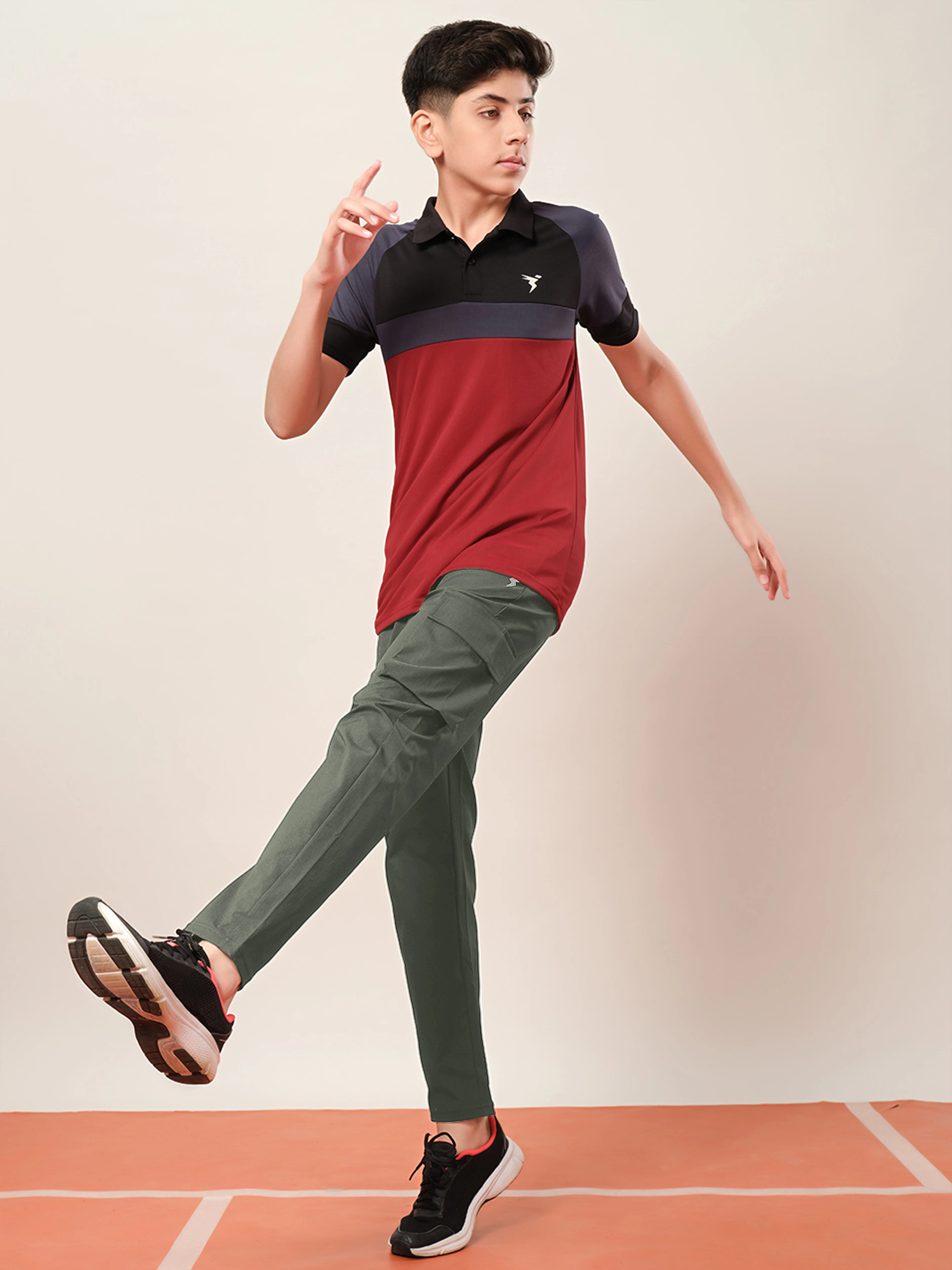 Boys Solid Regular Fit Cargo Trackpants with TS FLEXI - Image 4
