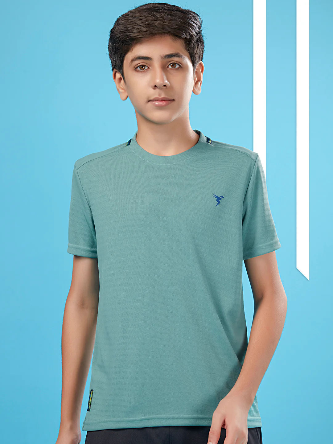 Boys Solid Slim Fit Round Neck T-shirt with TECHNOCOOL+