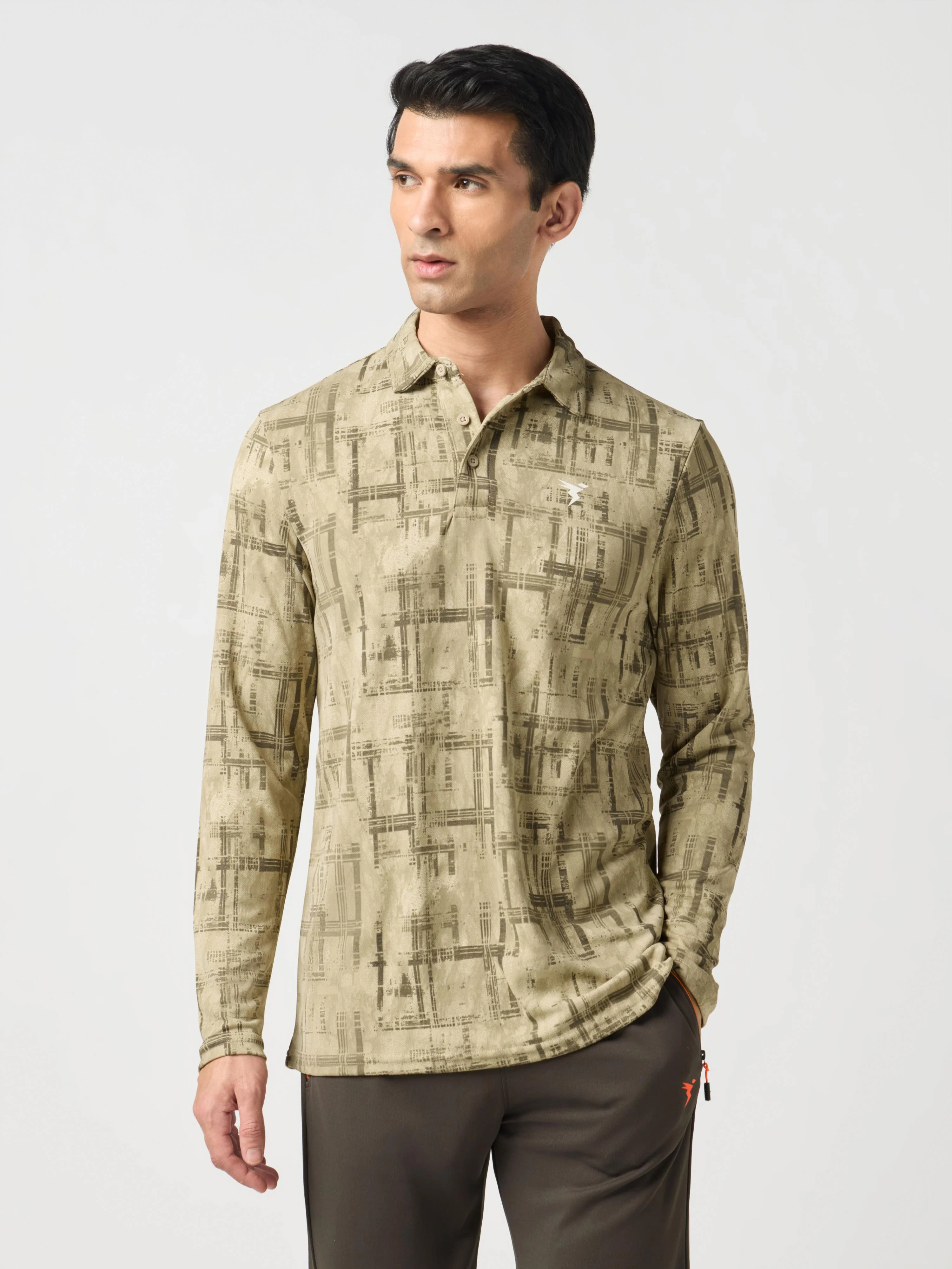 Men Abstract Printed Slim Fit Henley Neck Sports T-Shirt with TECHNOCOOL+