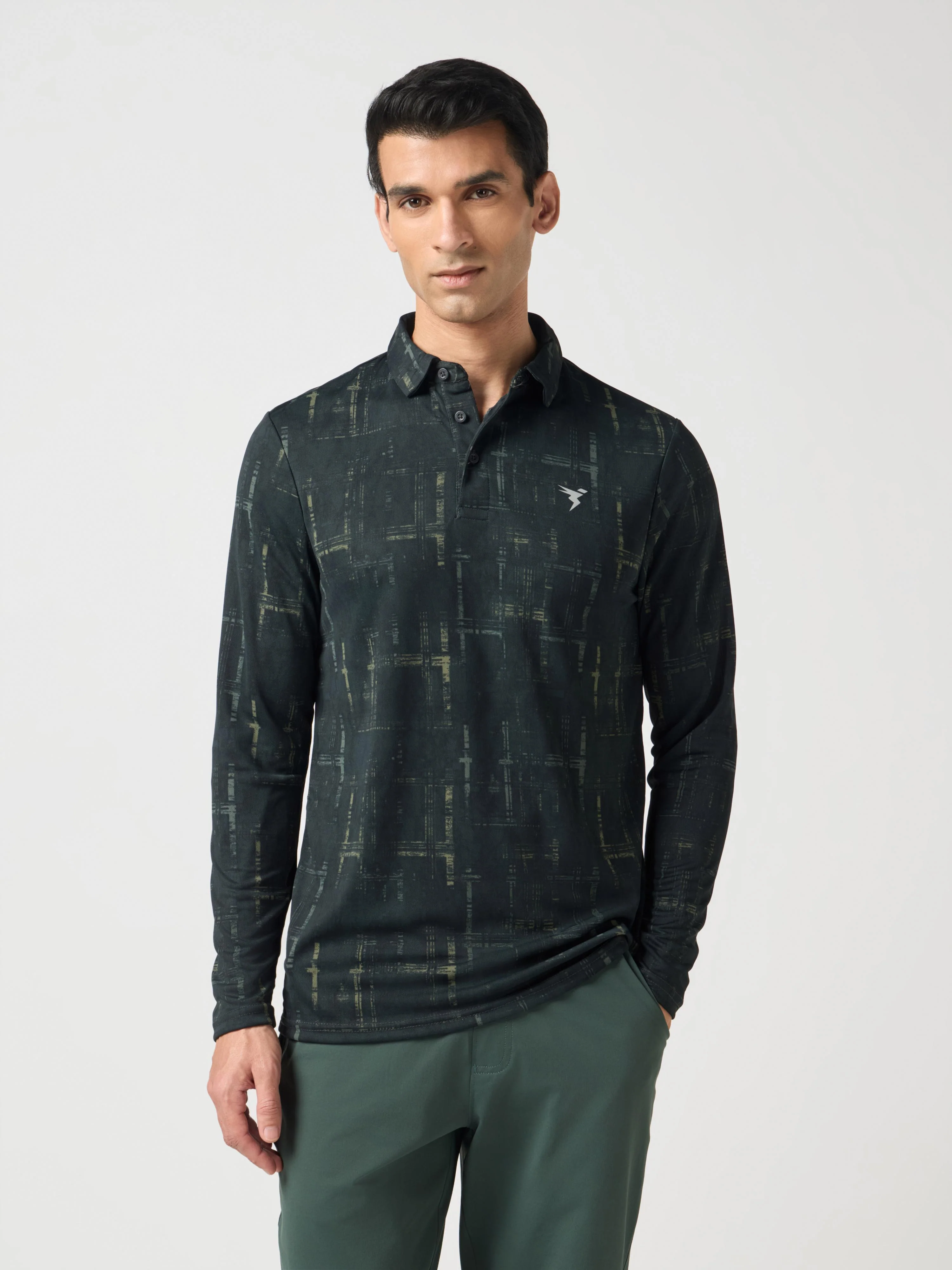 Men Abstract Printed Slim Fit Henley Neck Sports T-Shirt with TECHNOCOOL+