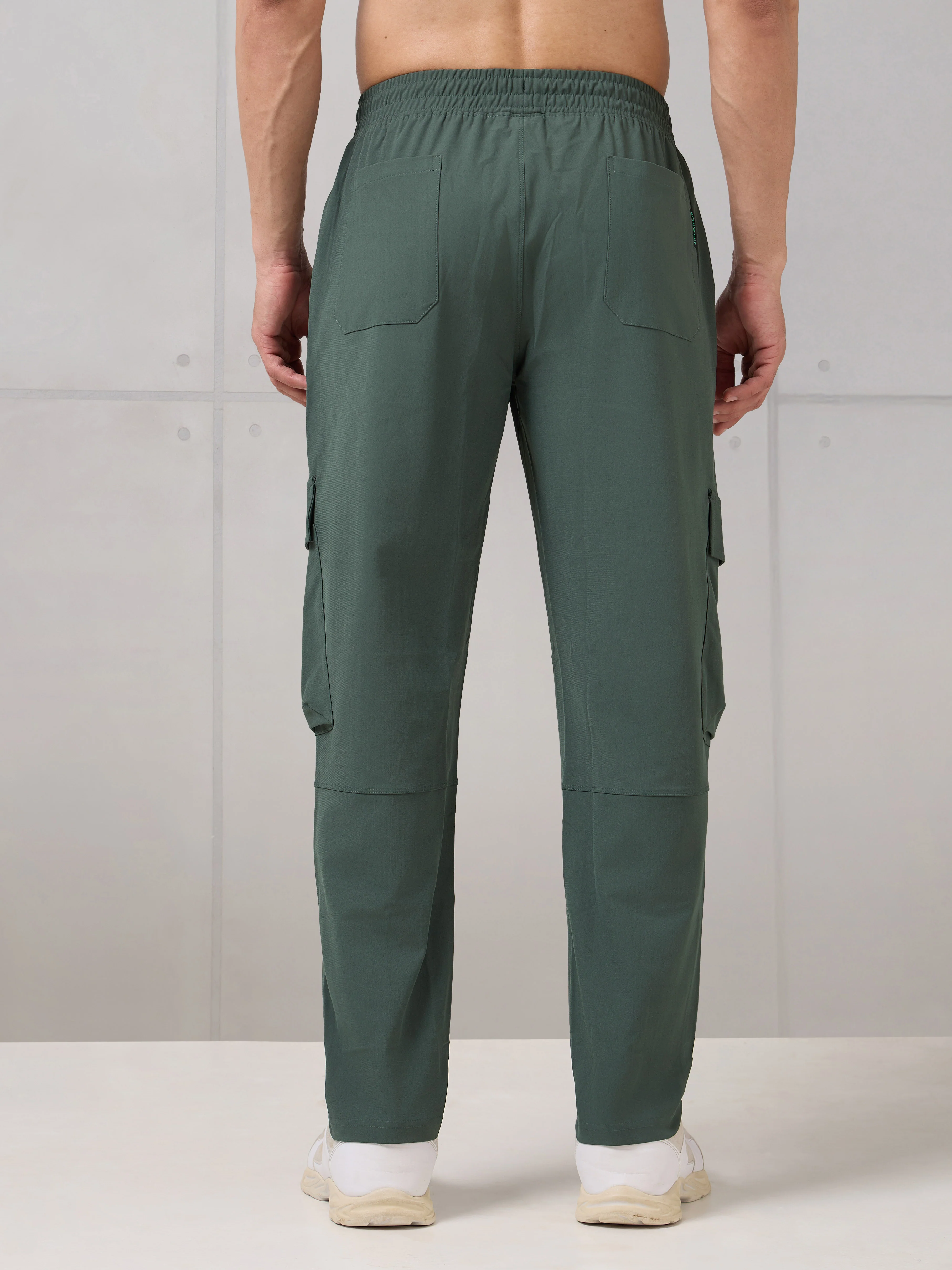 Men Active Out Cargo Trackpants with DURACOOL+ - Image 3