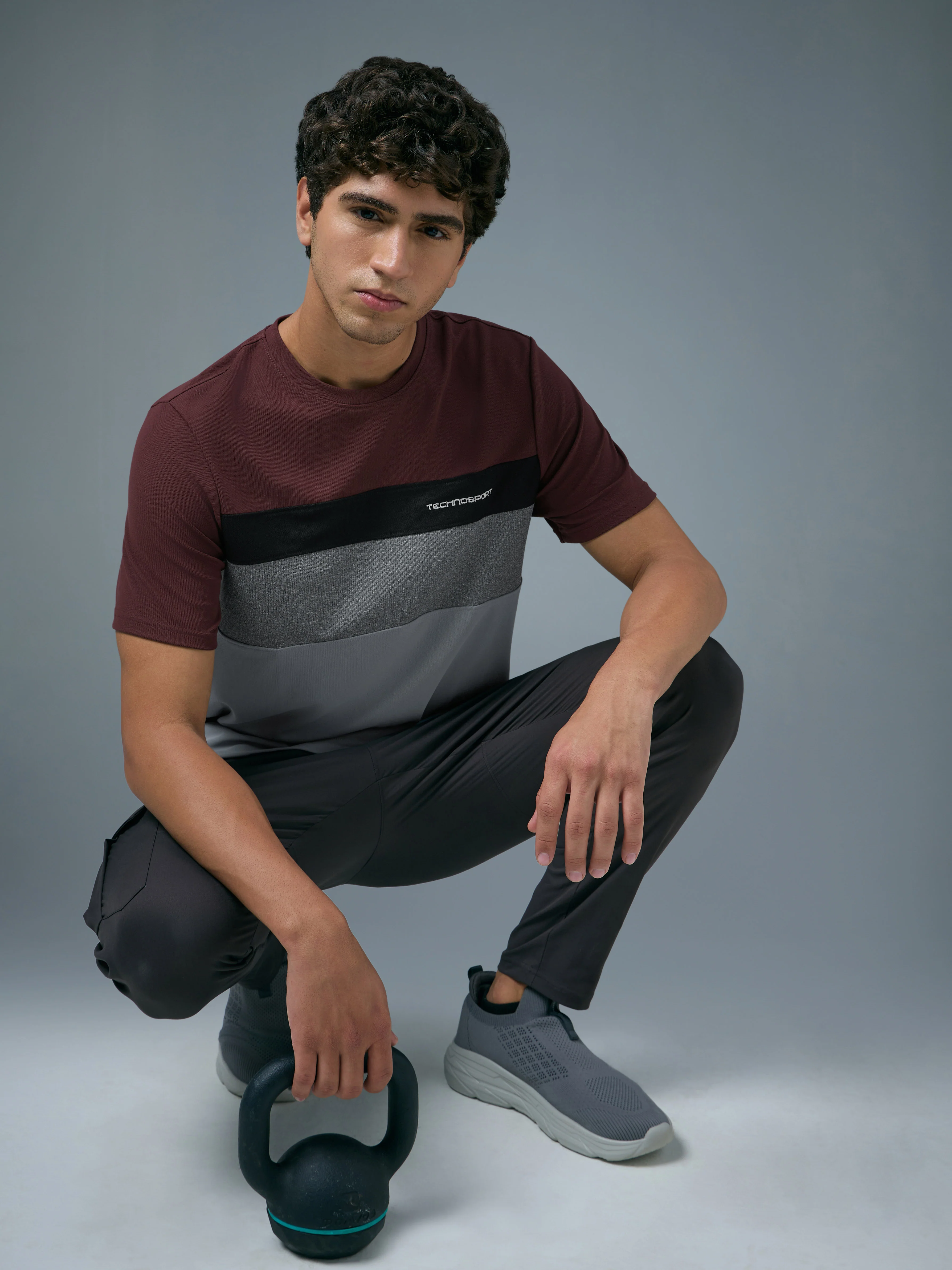 Men Colorblock Slim Fit Crew Neck T-shirt with MATPIQ