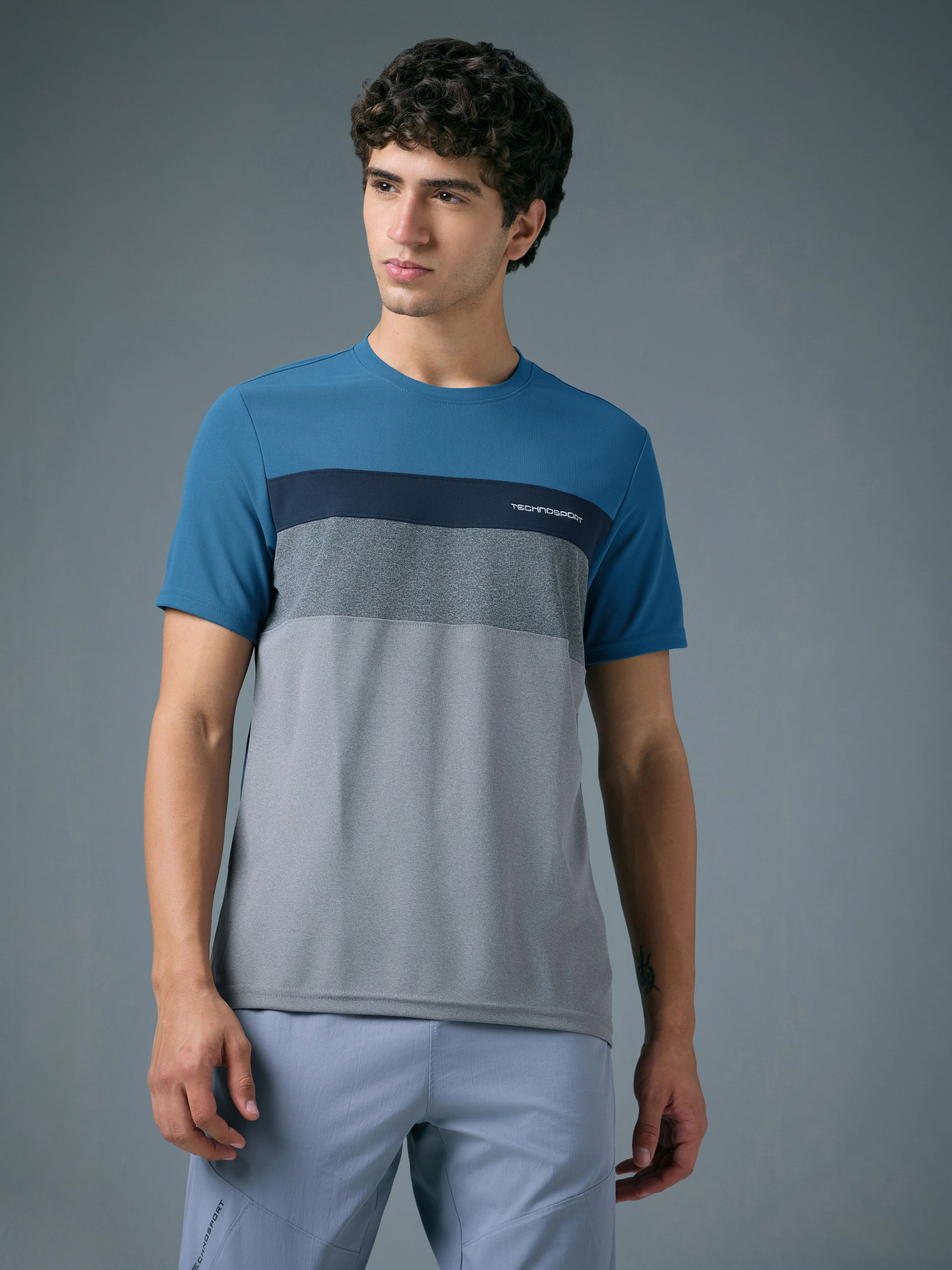 Men Colorblock Slim Fit Crew Neck T-shirt with MATPIQ - Image 2