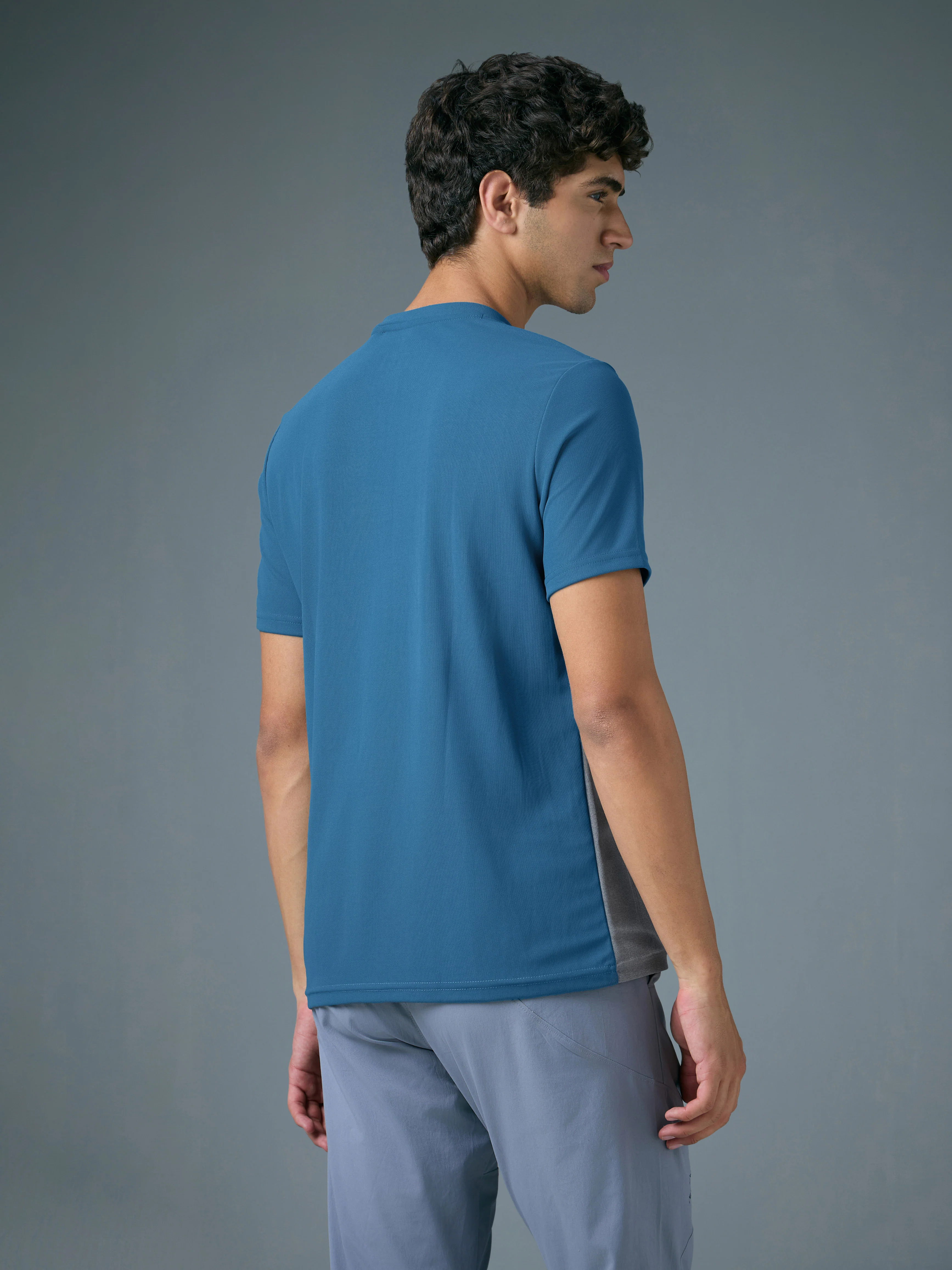 Men Colorblock Slim Fit Crew Neck T-shirt with MATPIQ - Image 3