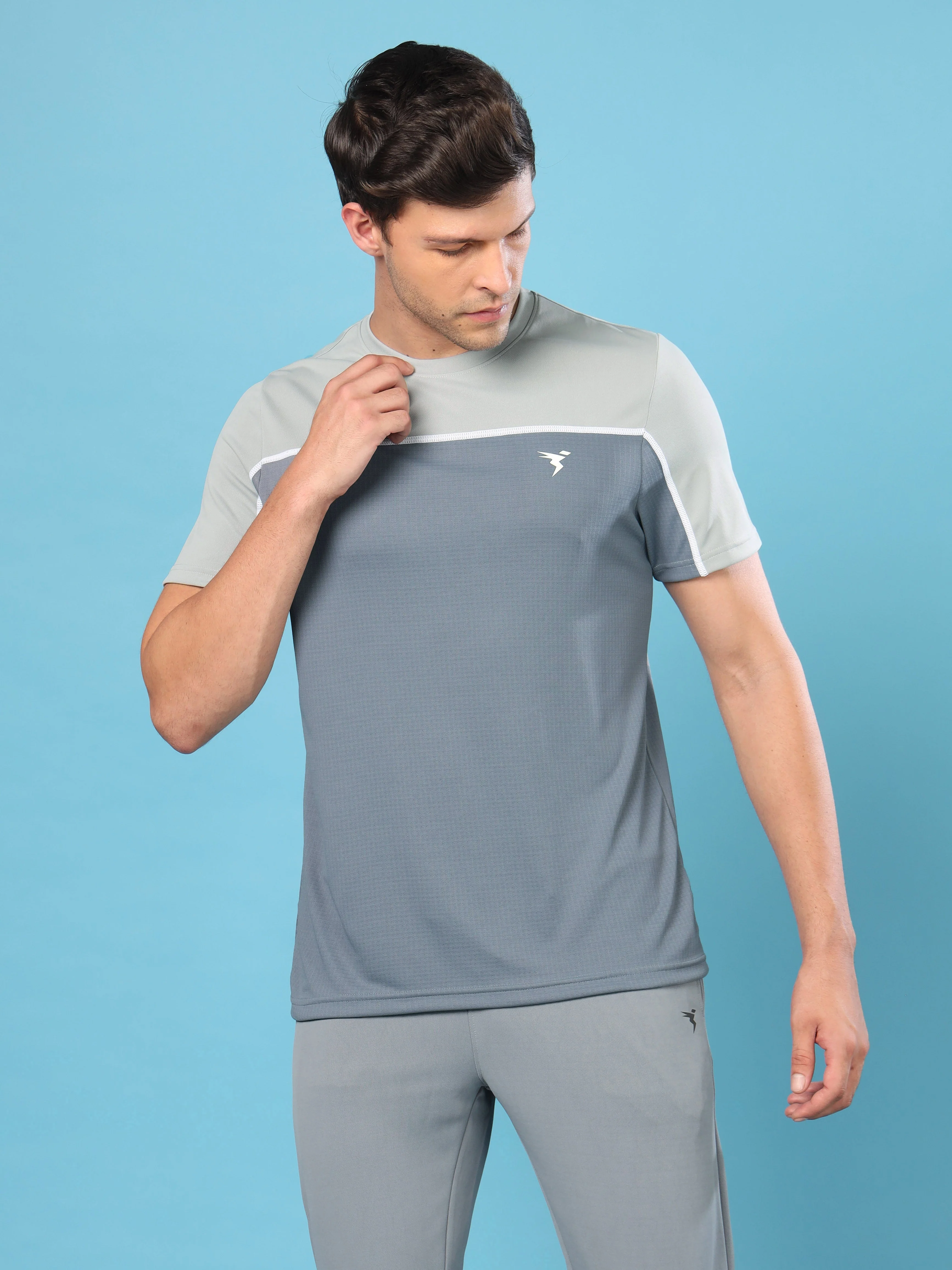 Men Colorblock Slim Fit Crew Neck T-shirt with TECHNO COOL+ - Image 2