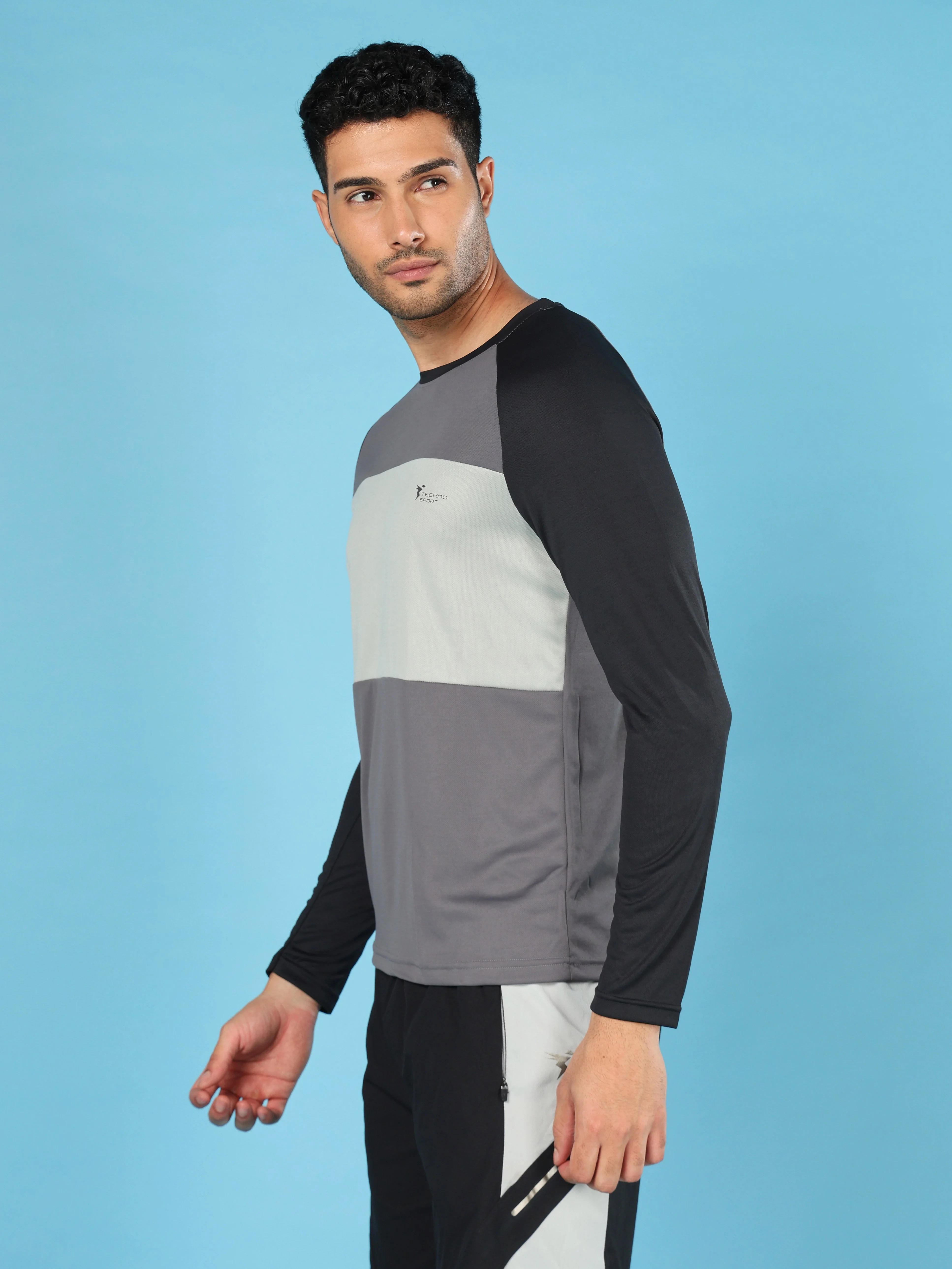 Men Colorblock Slim Fit Crew Neck T-shirt with TECHNO COOL+ - Image 4
