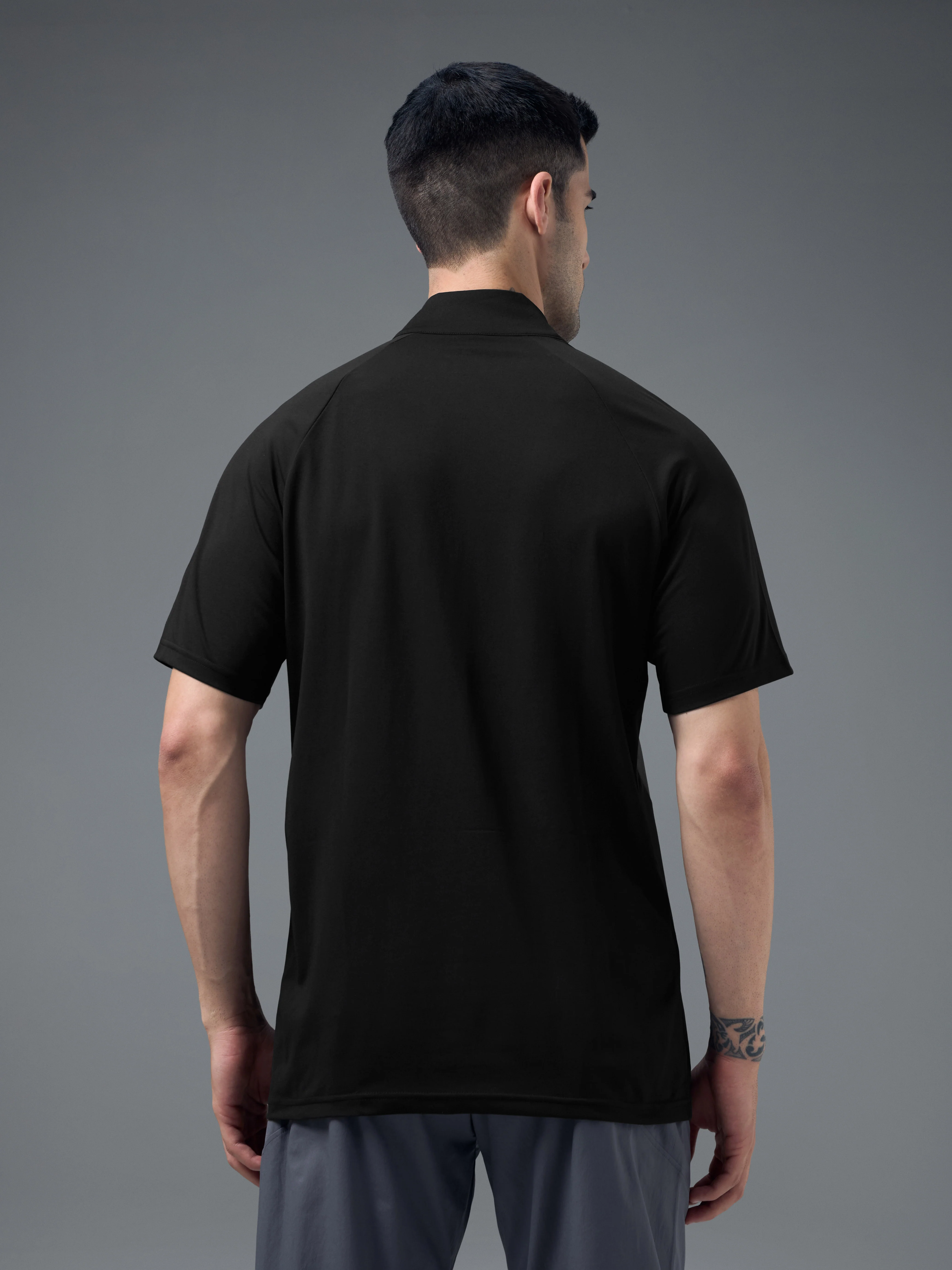 Men Colorblock Slim Fit Mock Neck Sports T-shirt with COTFLEX - Image 3