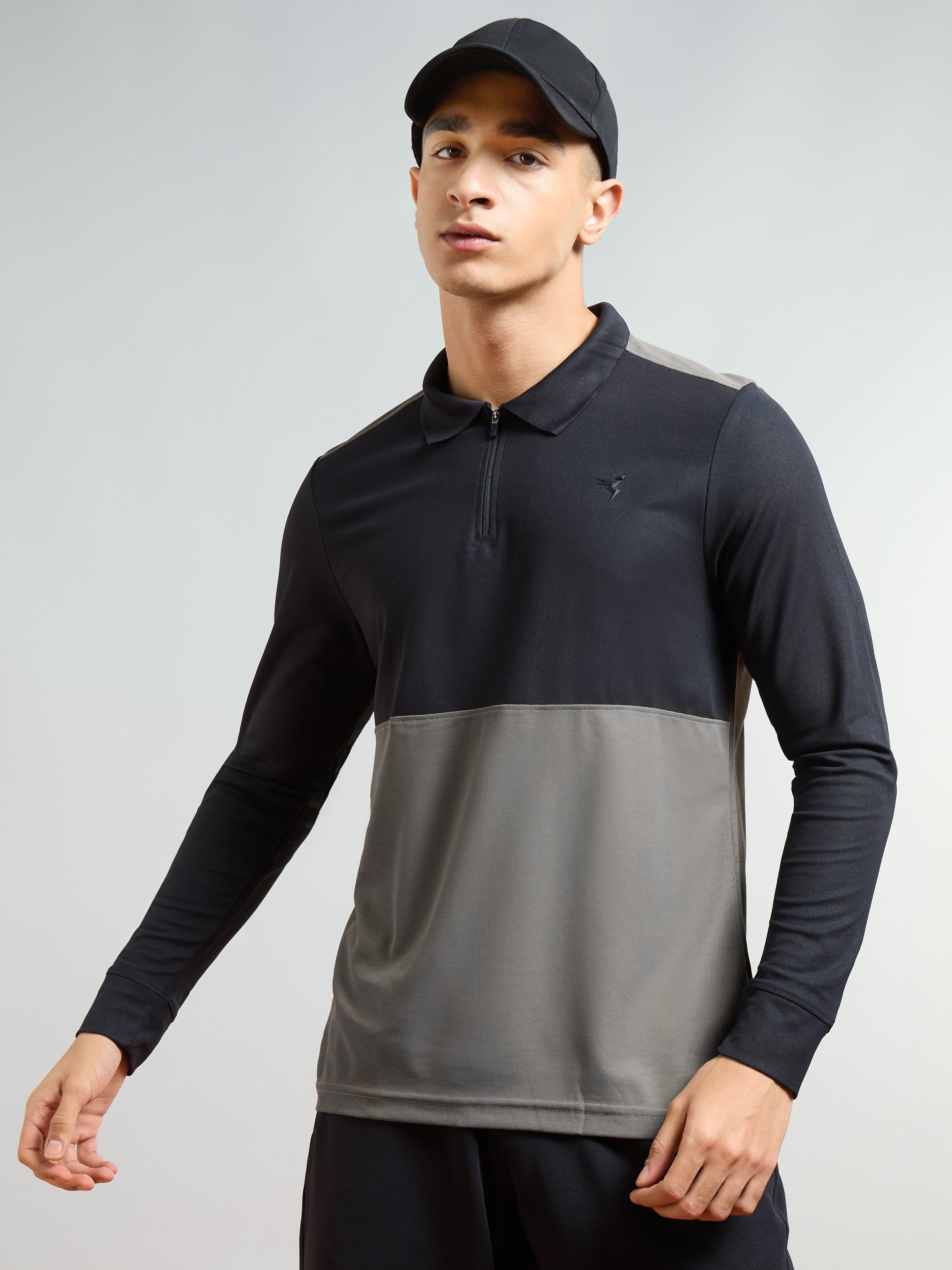 Men Colorblock Slim Fit Polo T-shirt with MATPIQ