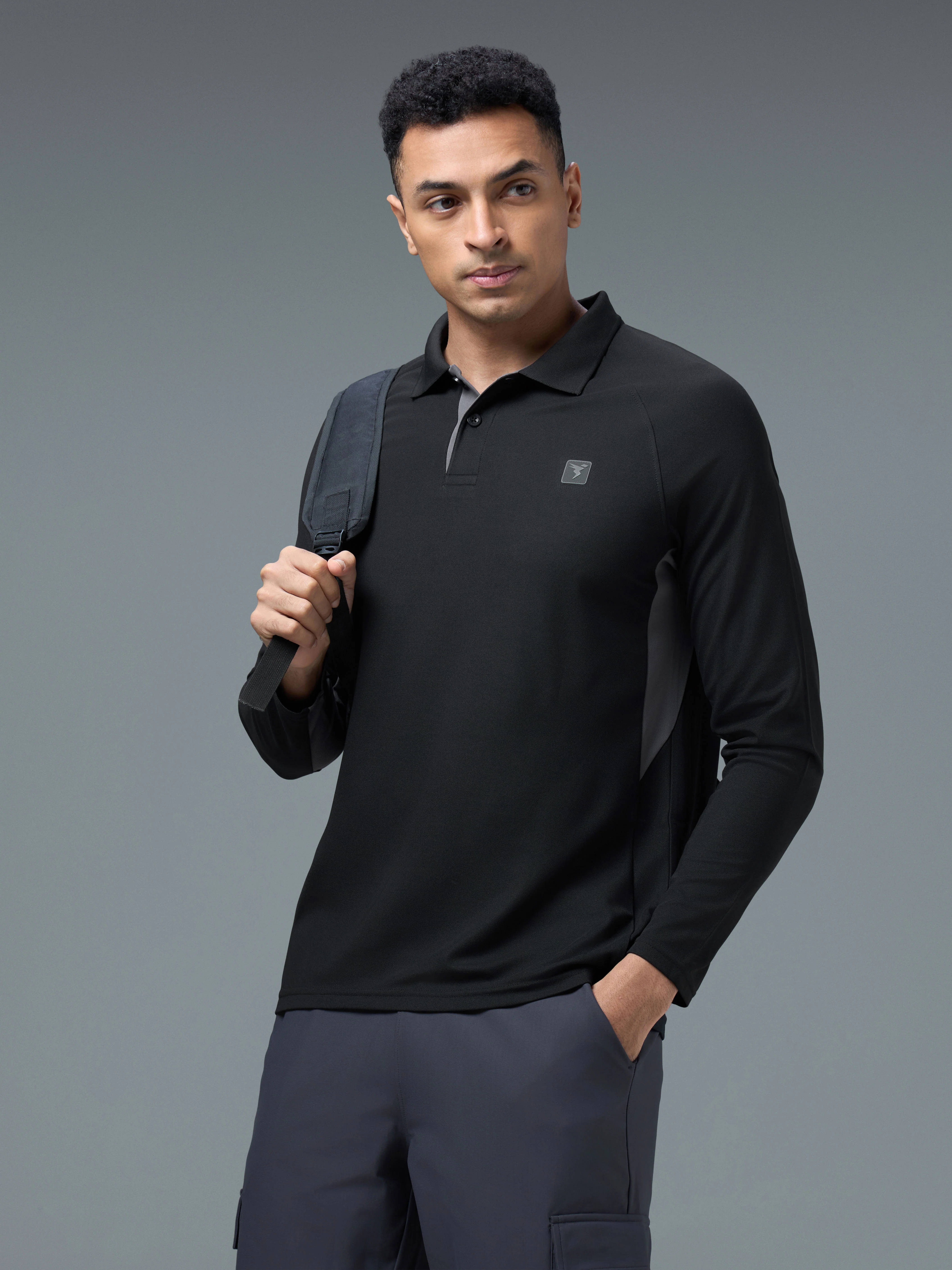Men Colorblock Slim Fit Polo T-shirt with MATPIQ