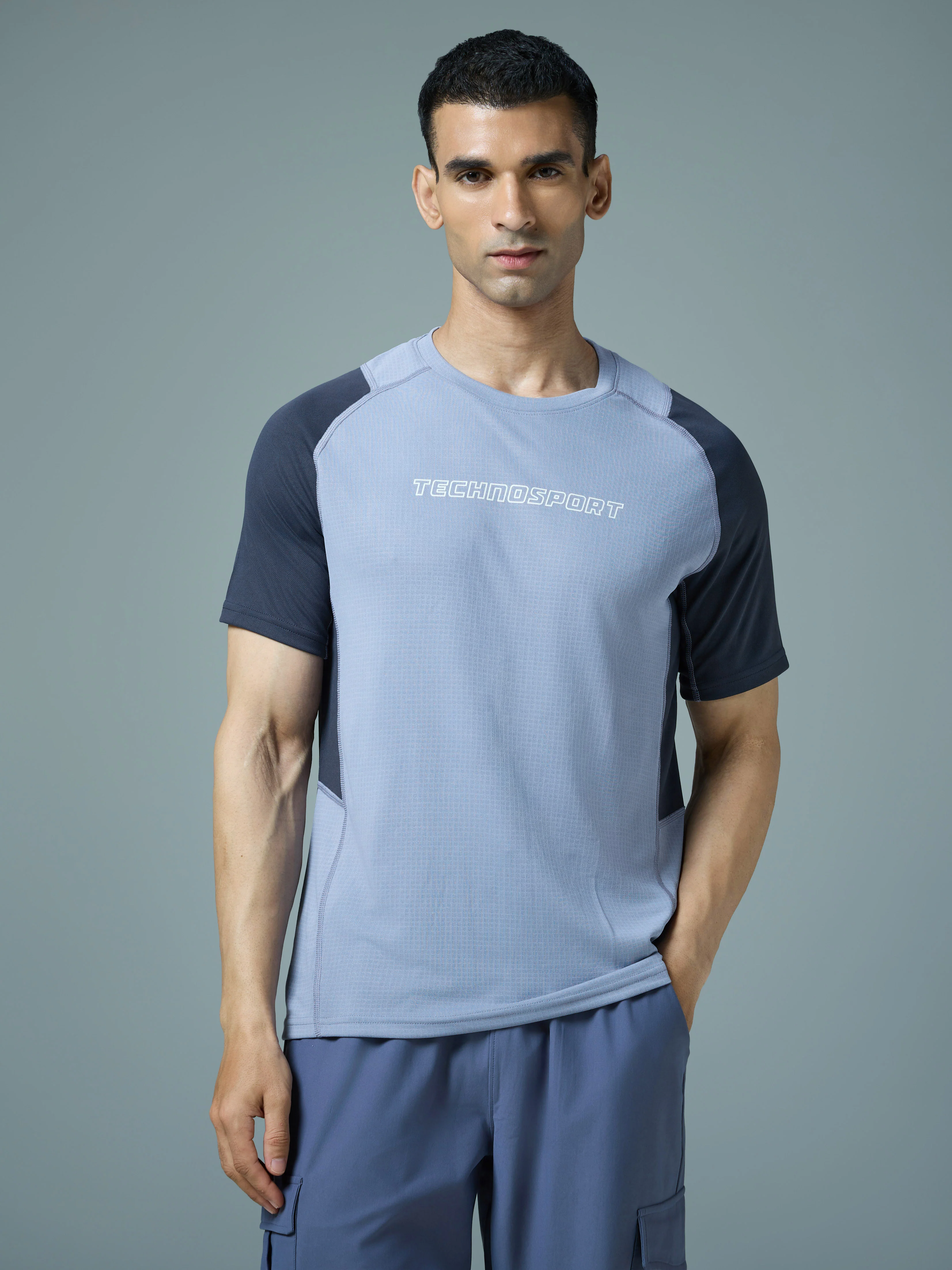 Men Colorblock Slim Fit Round Neck Sports T-shirt with TECHNOCOOL+ - Image 2