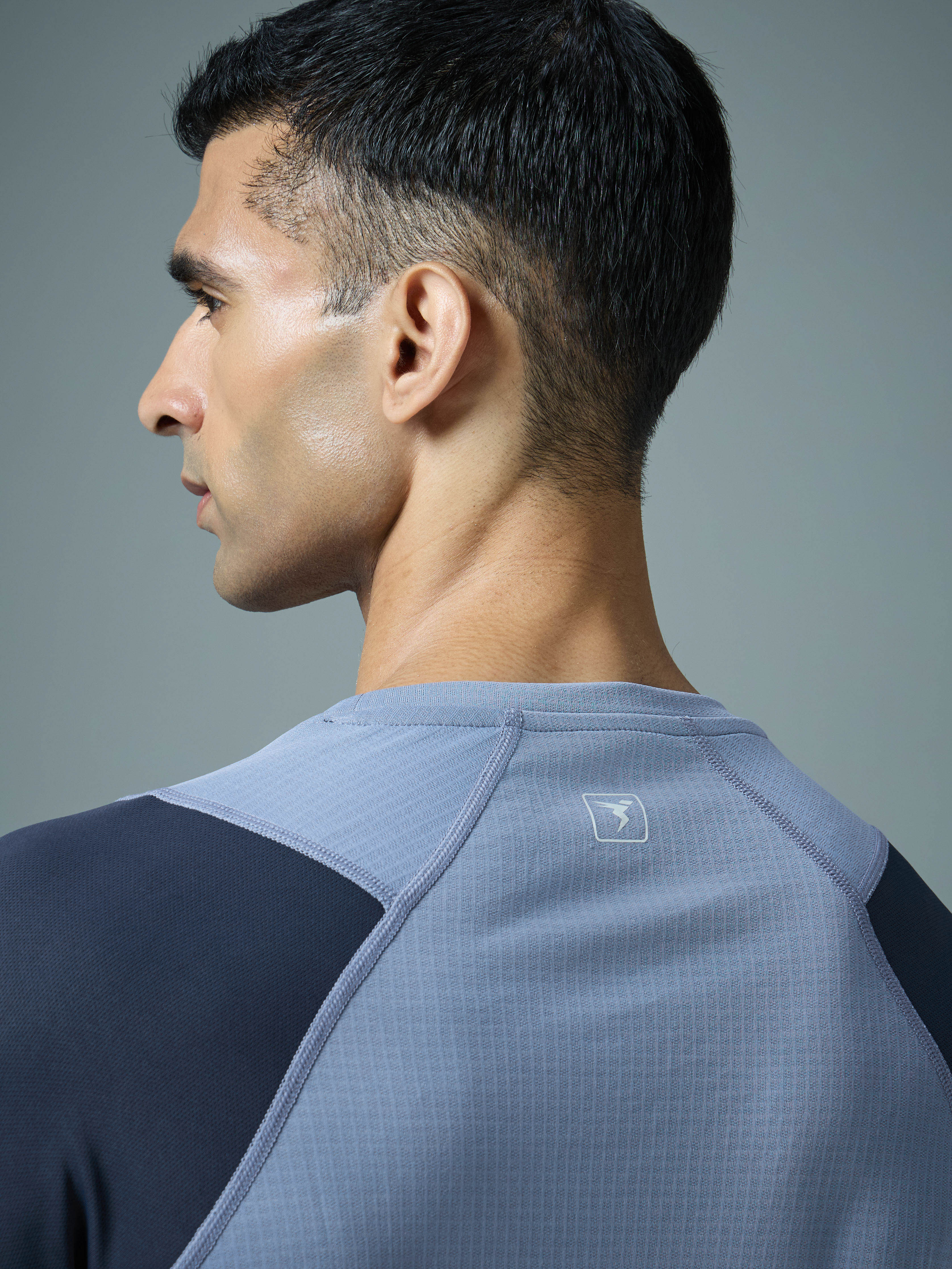 Men Colorblock Slim Fit Round Neck Sports T-shirt with TECHNOCOOL+ - Image 7