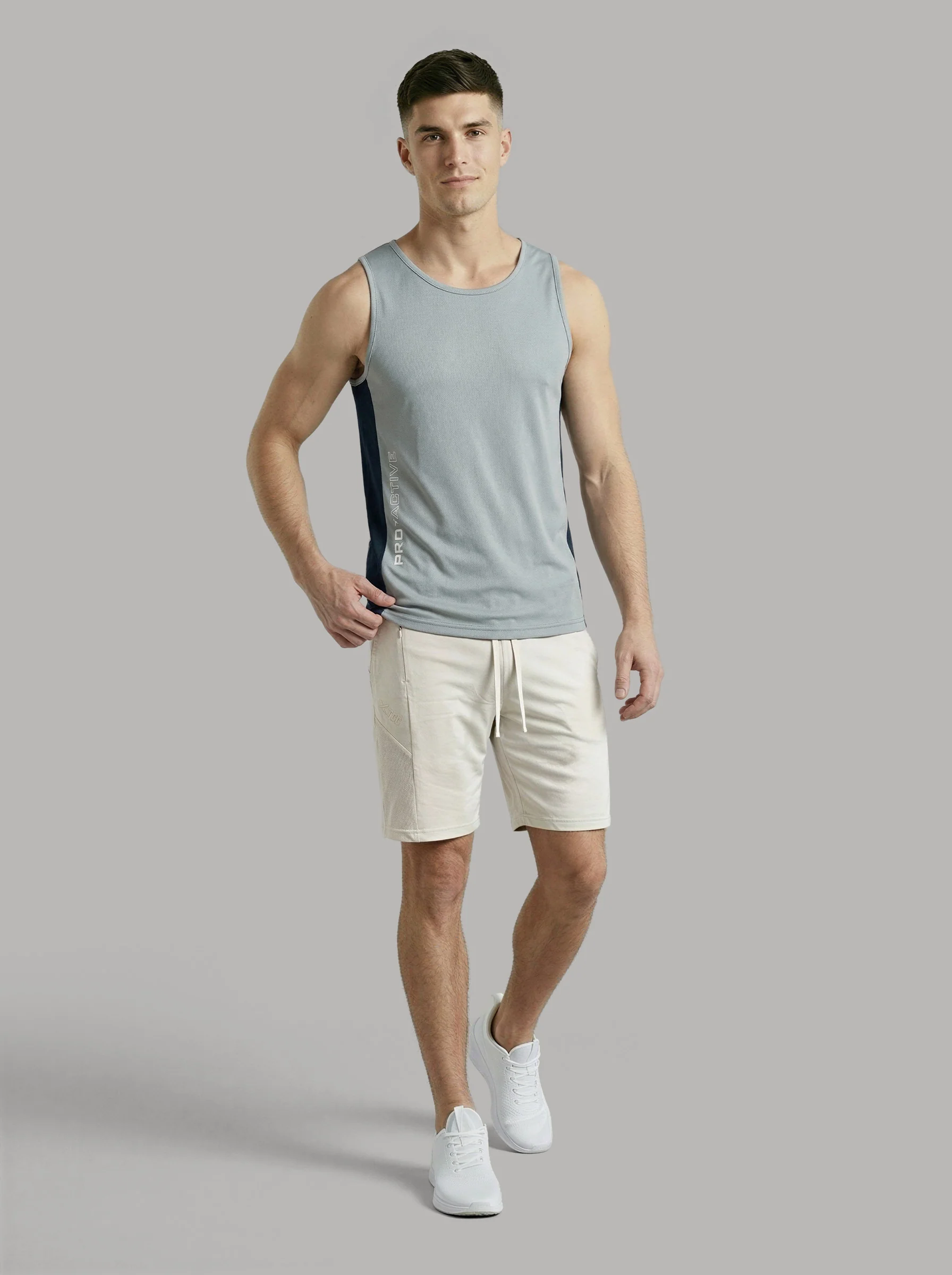 Men Colorblock Slim Fit Scoop Neck Sports Innerwear Vest with TECHNOCOOL+ - Image 2