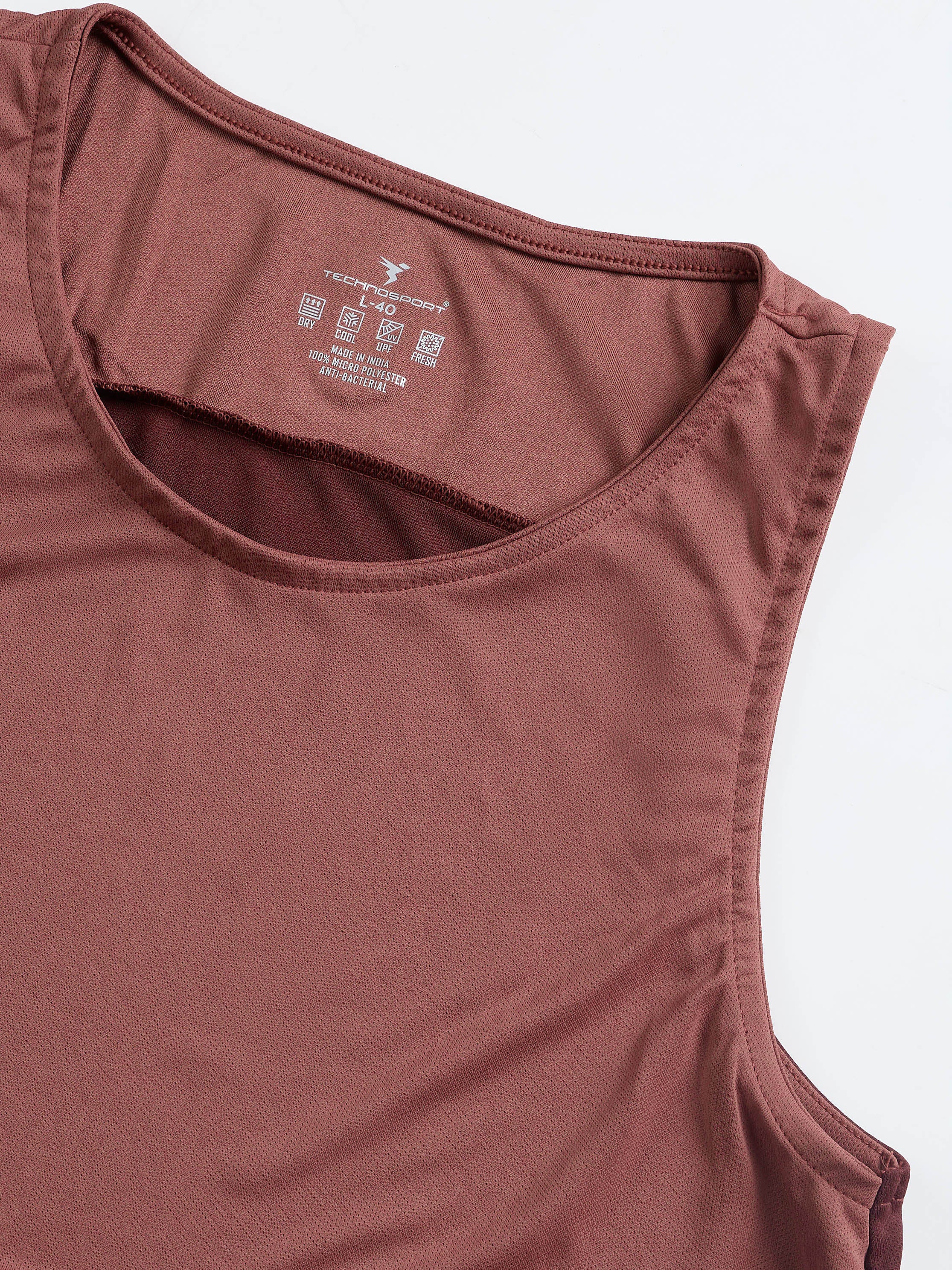 Men Colorblock Slim Fit Scoop Neck Sports Innerwear Vest with TECHNOCOOL+ - Image 7
