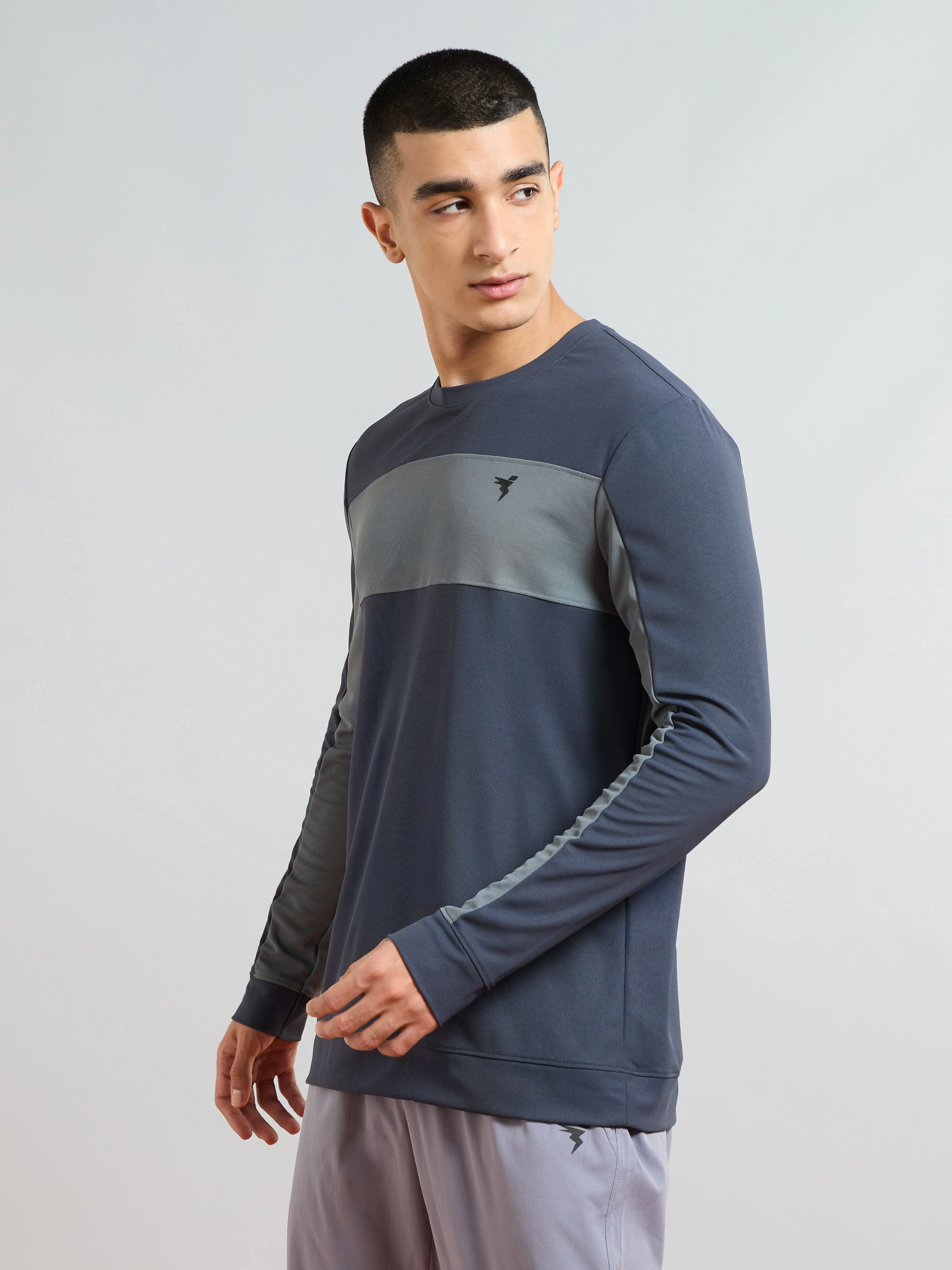 Men Colorblock Slim Fit T-shirt with MATPIQ - Image 4