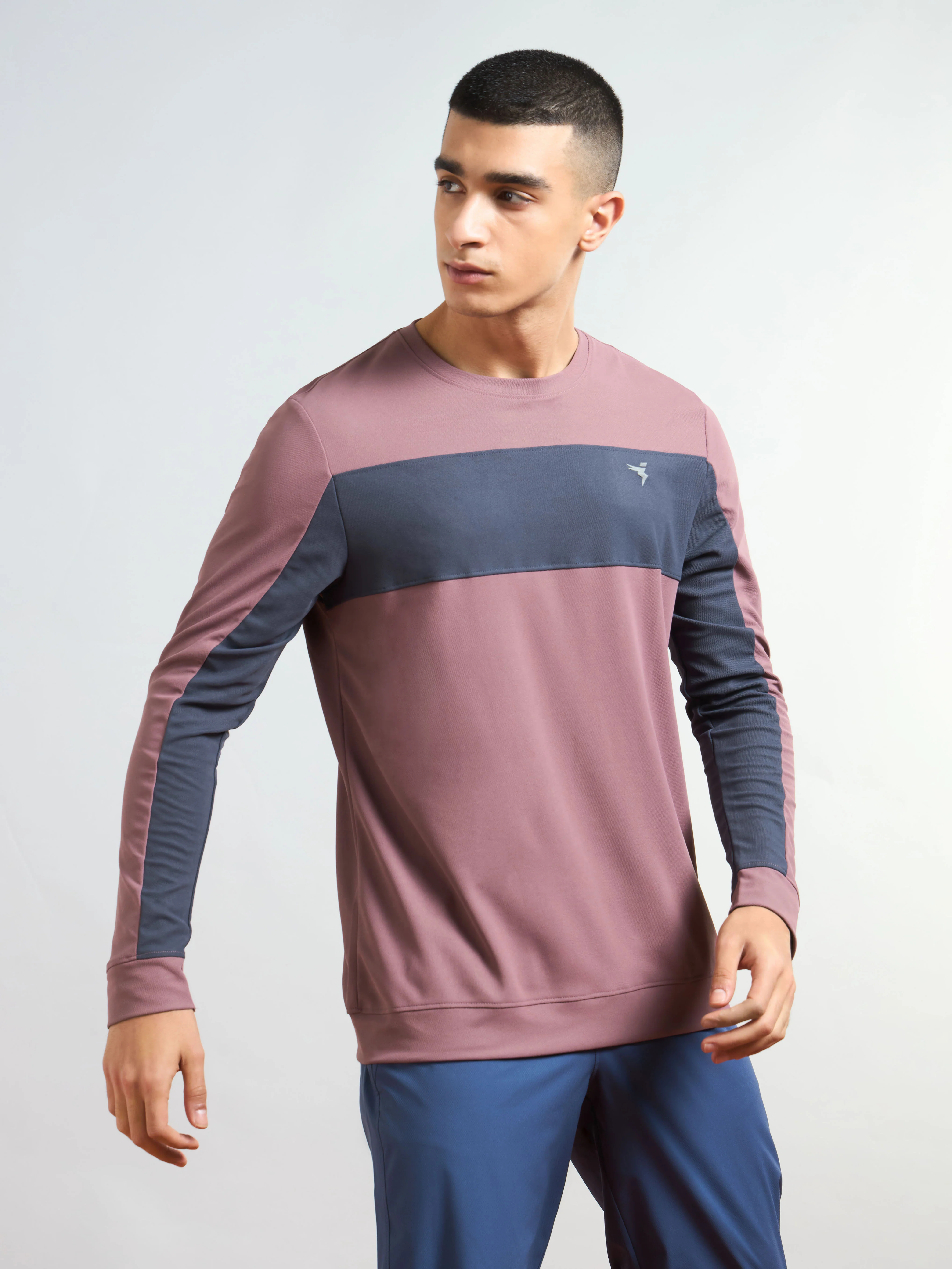 Men Colorblock Slim Fit T-shirt with MATPIQ