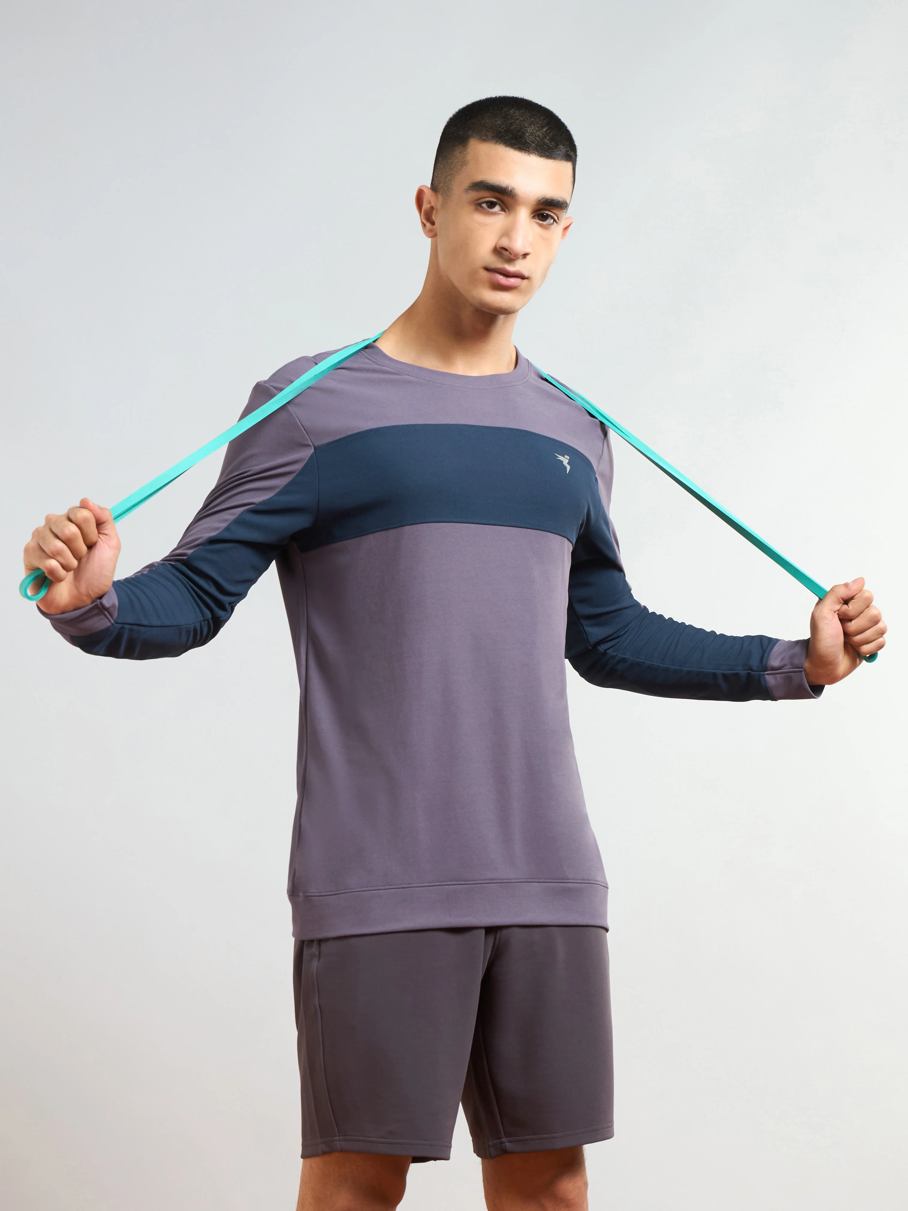 Men Colorblock Slim Fit T-shirt with MATPIQ
