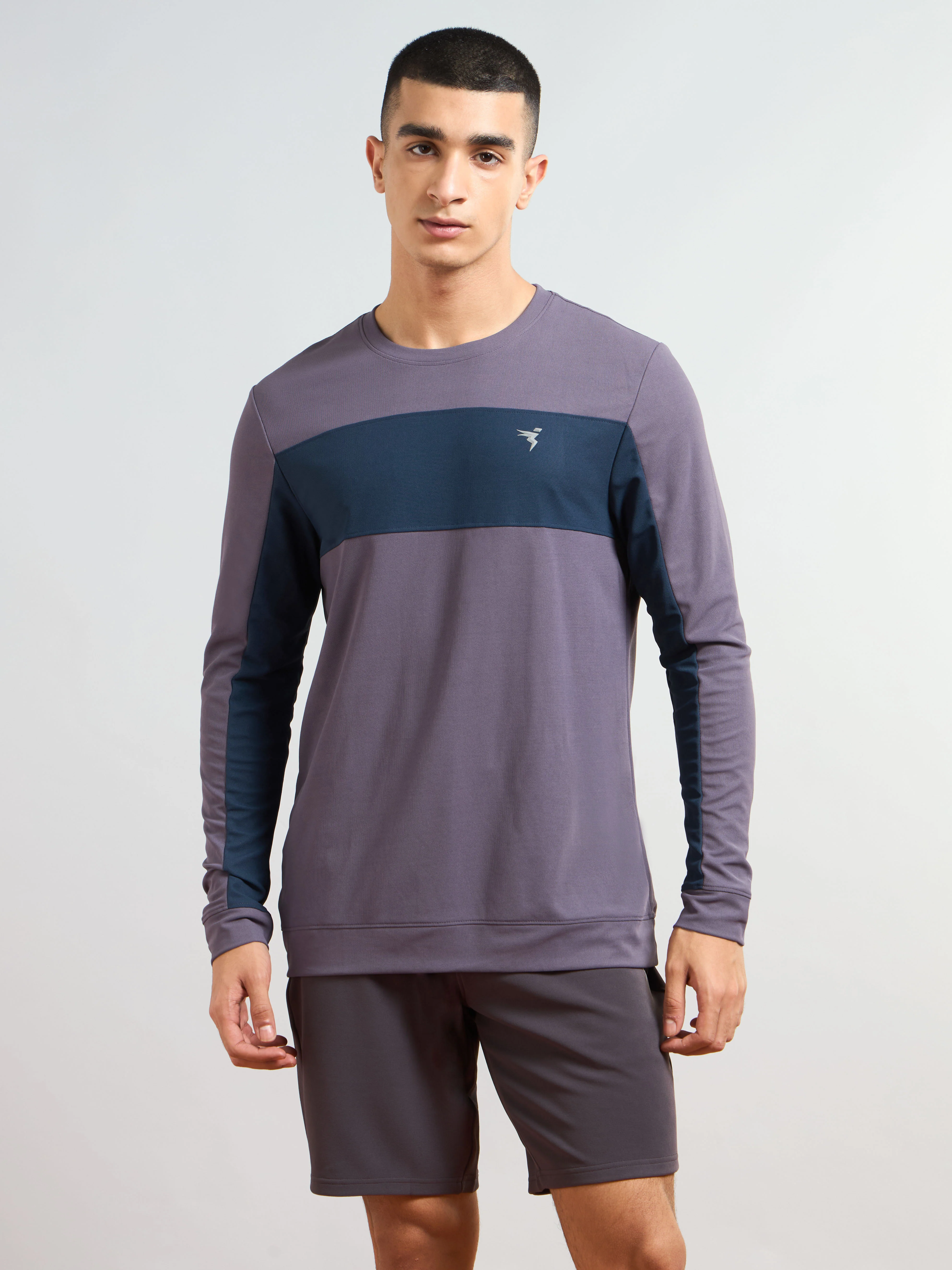 Men Colorblock Slim Fit T-shirt with MATPIQ - Image 2