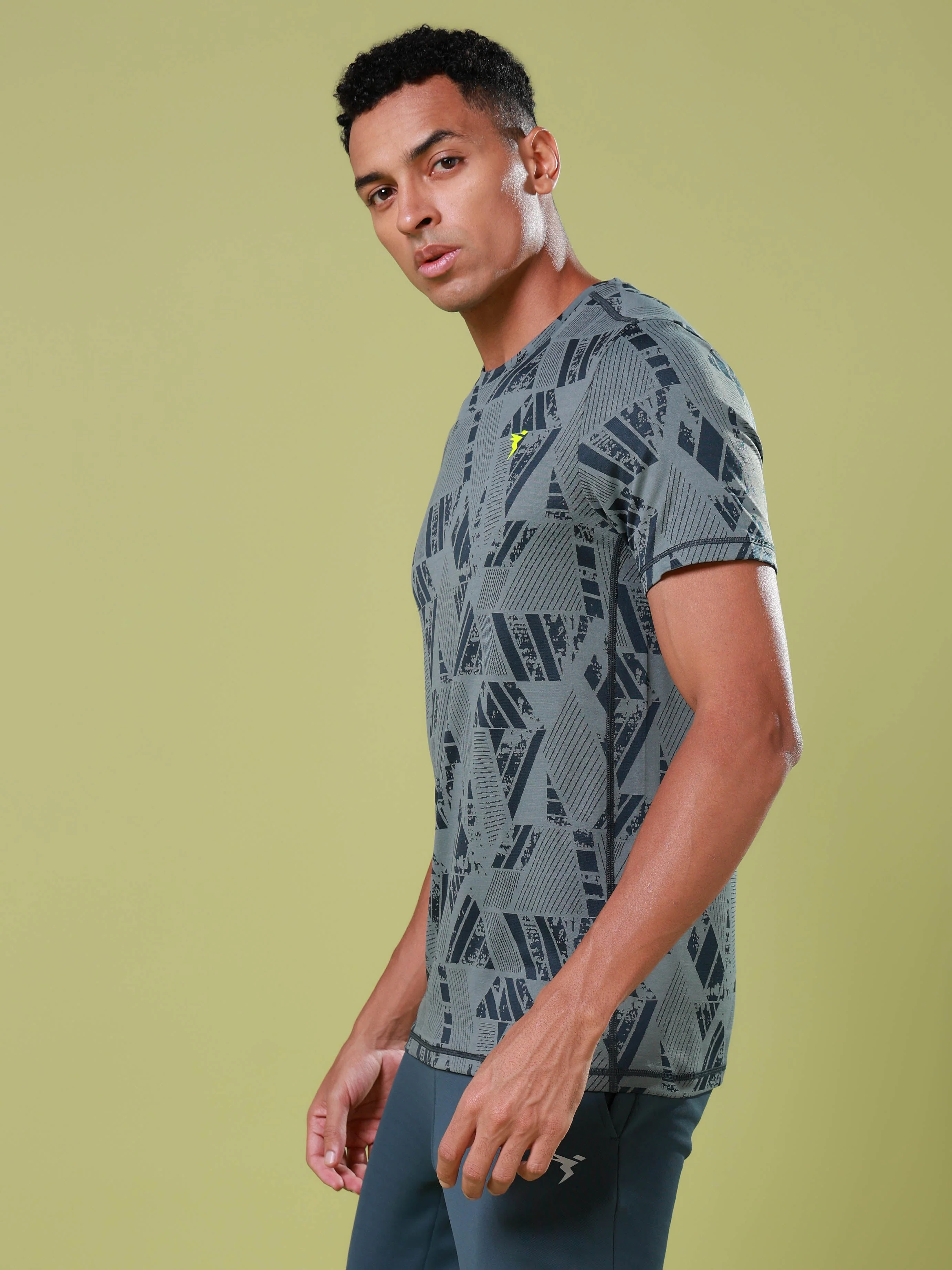 Men Jacquard Slim Fit Crew Neck T-shirt with DOUBLE COOL - Image 4