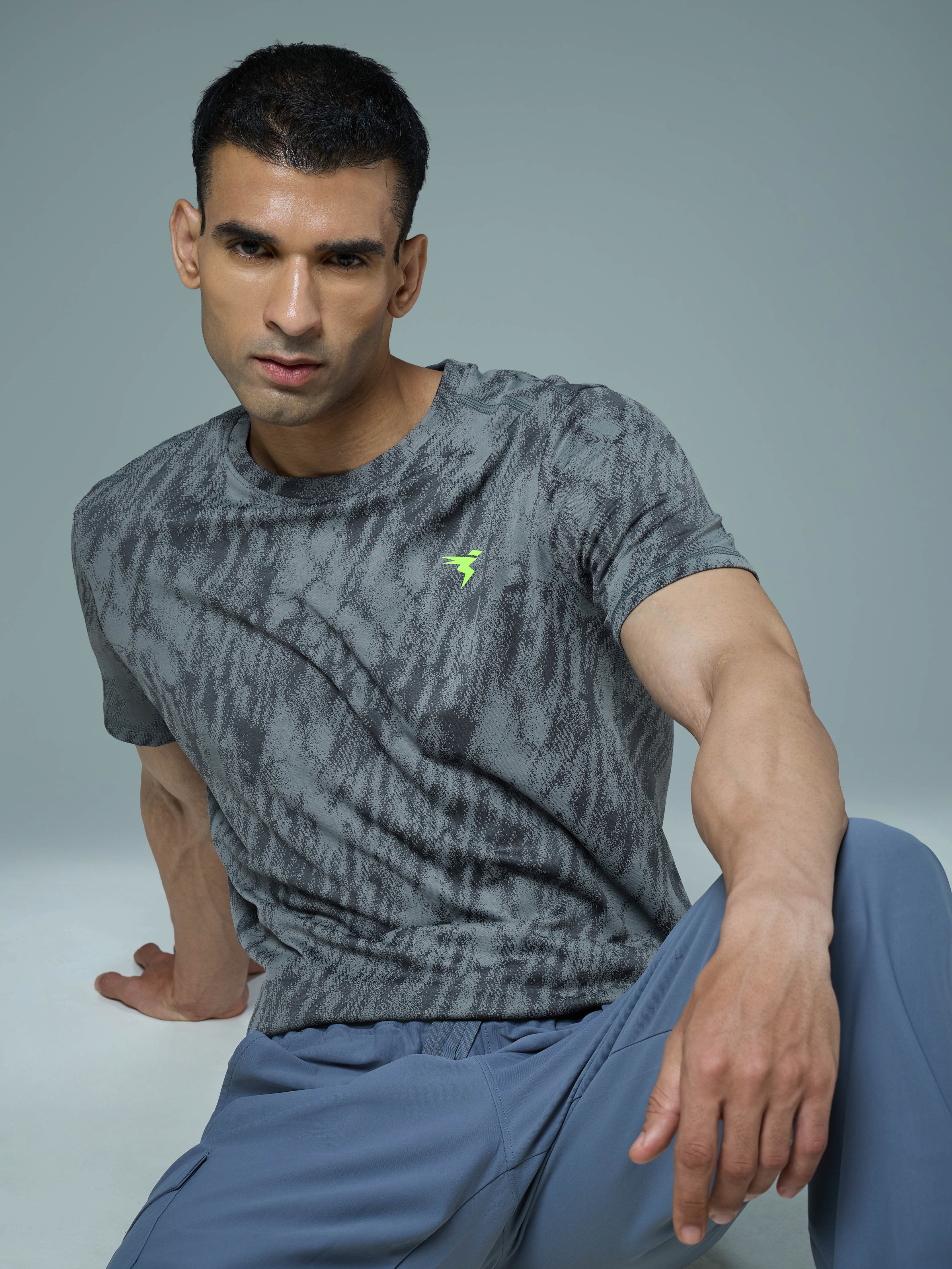 Men Jacquard Slim Fit Crew Neck T-shirt with DOUBLE COOL