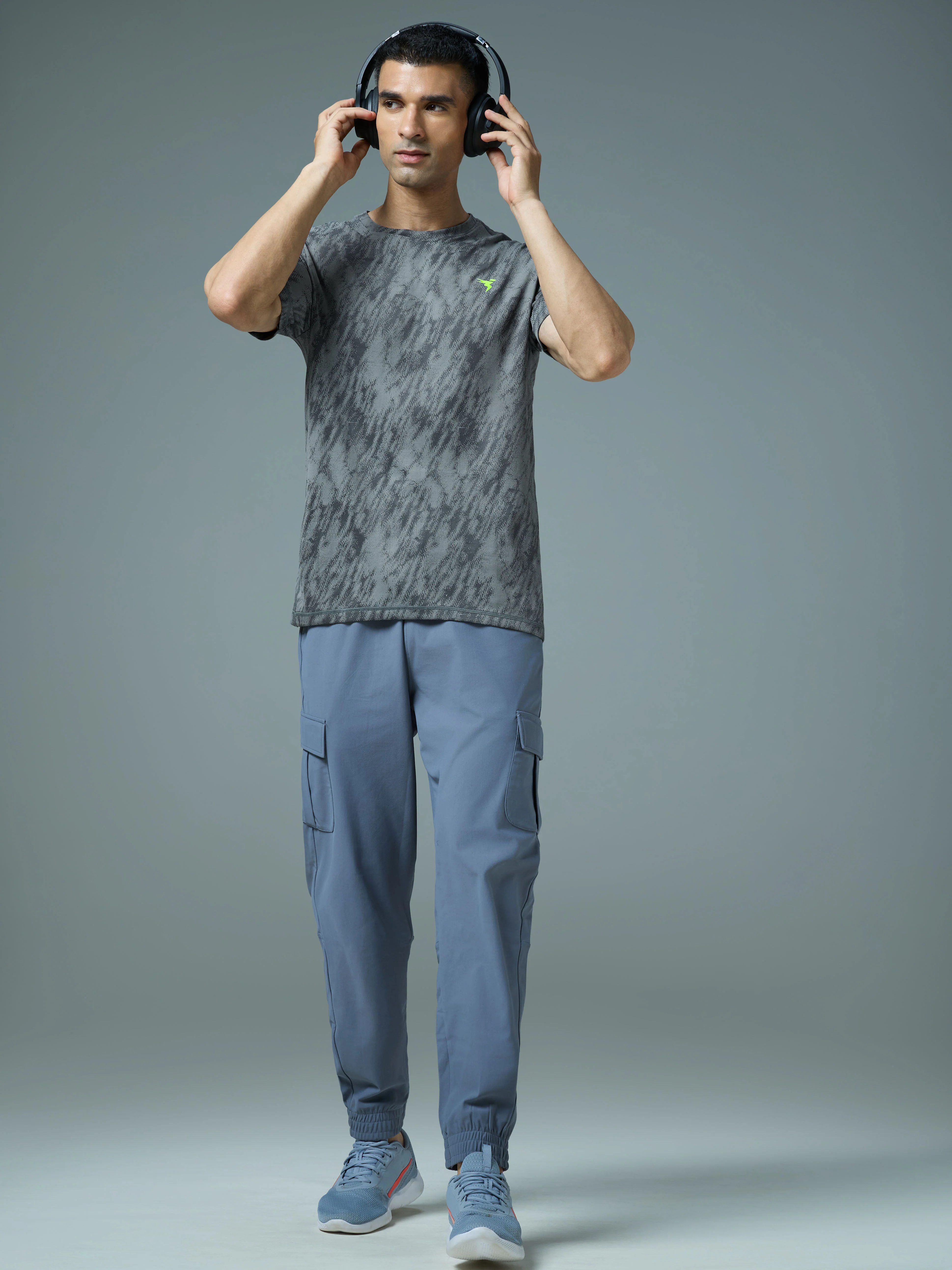 Men Jacquard Slim Fit Crew Neck T-shirt with DOUBLE COOL - Image 5