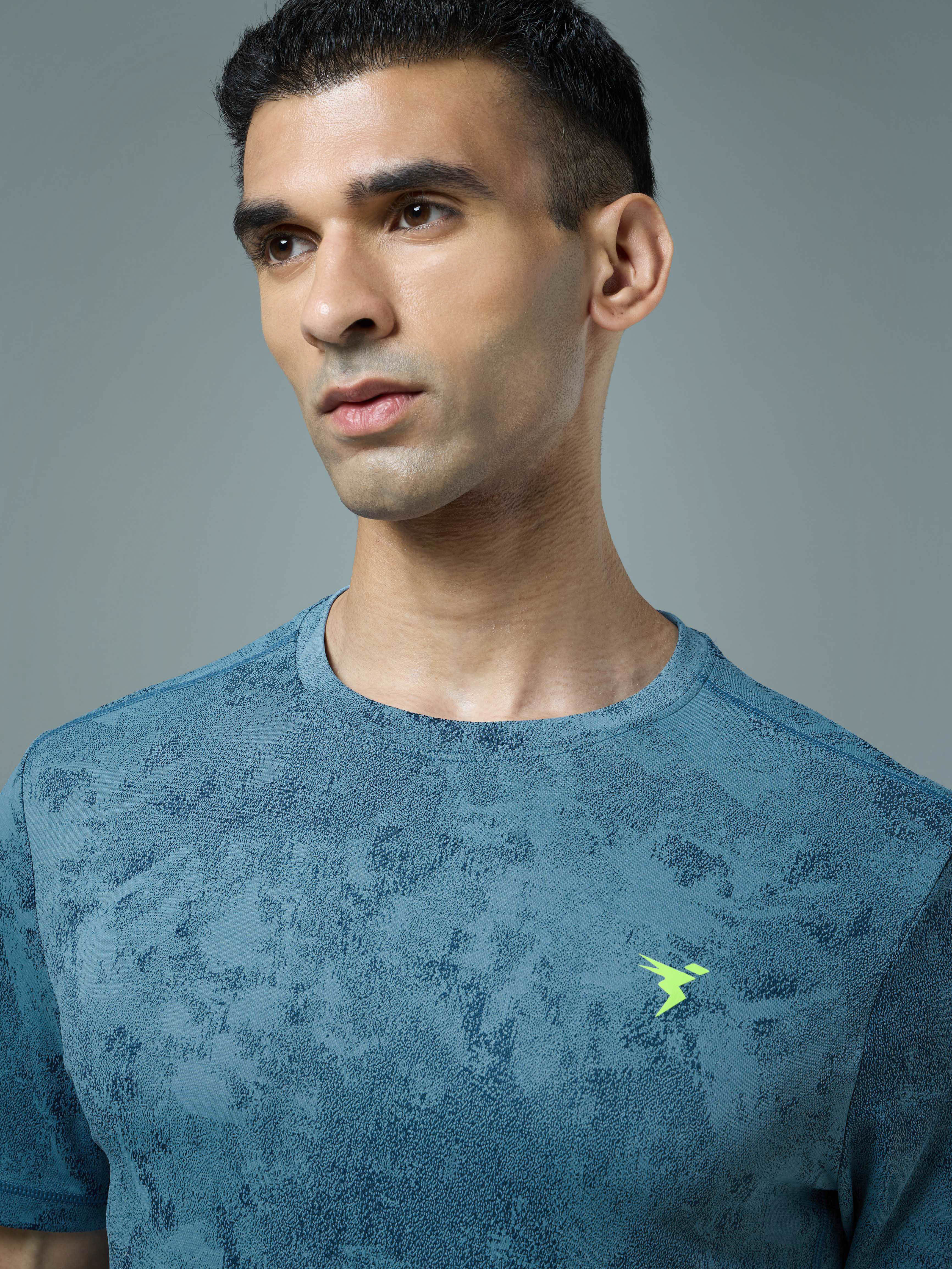 Men Jacquard Slim Fit Crew Neck T-shirt with DOUBLE COOL - Image 6