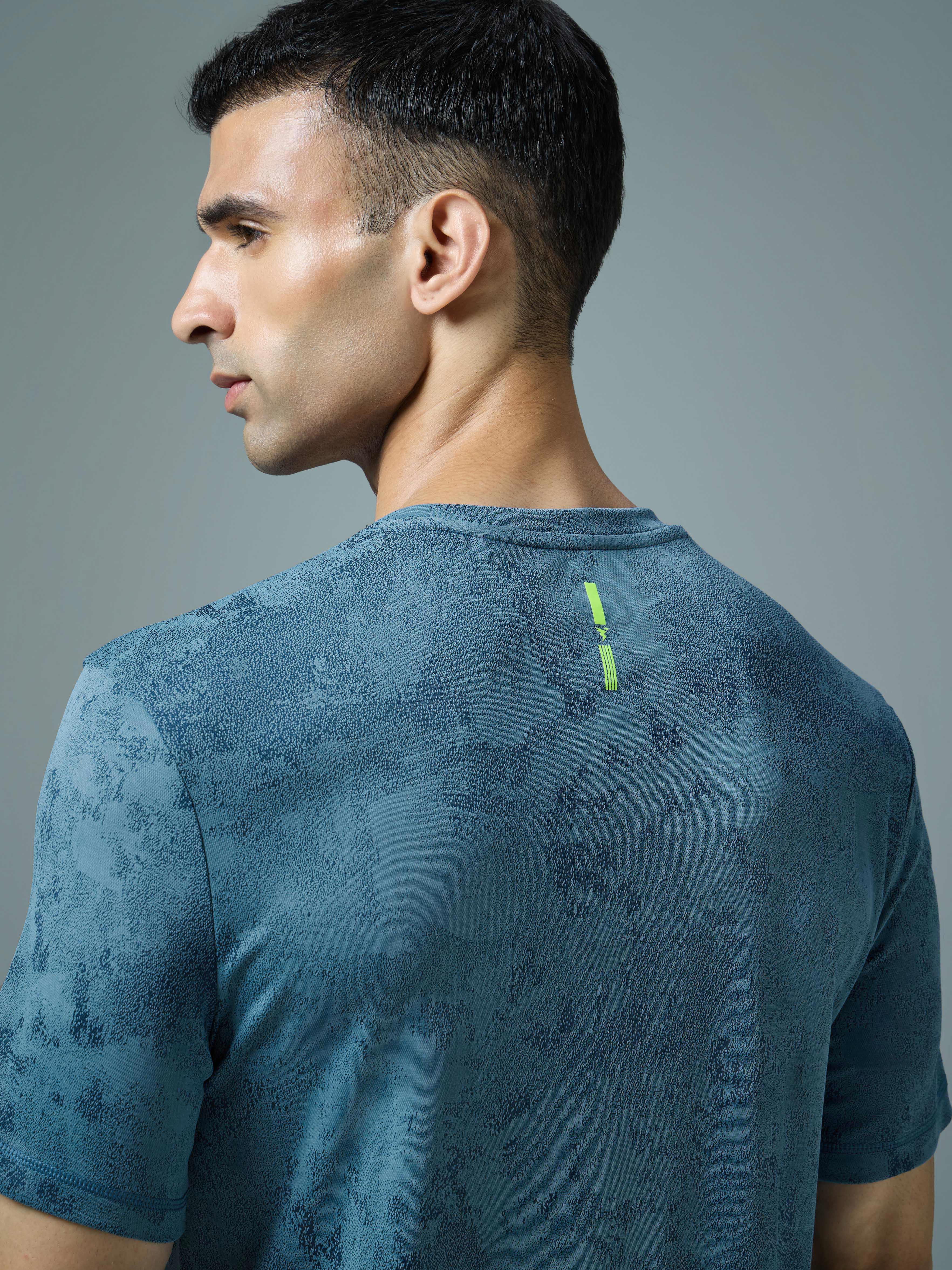 Men Jacquard Slim Fit Crew Neck T-shirt with DOUBLE COOL - Image 7