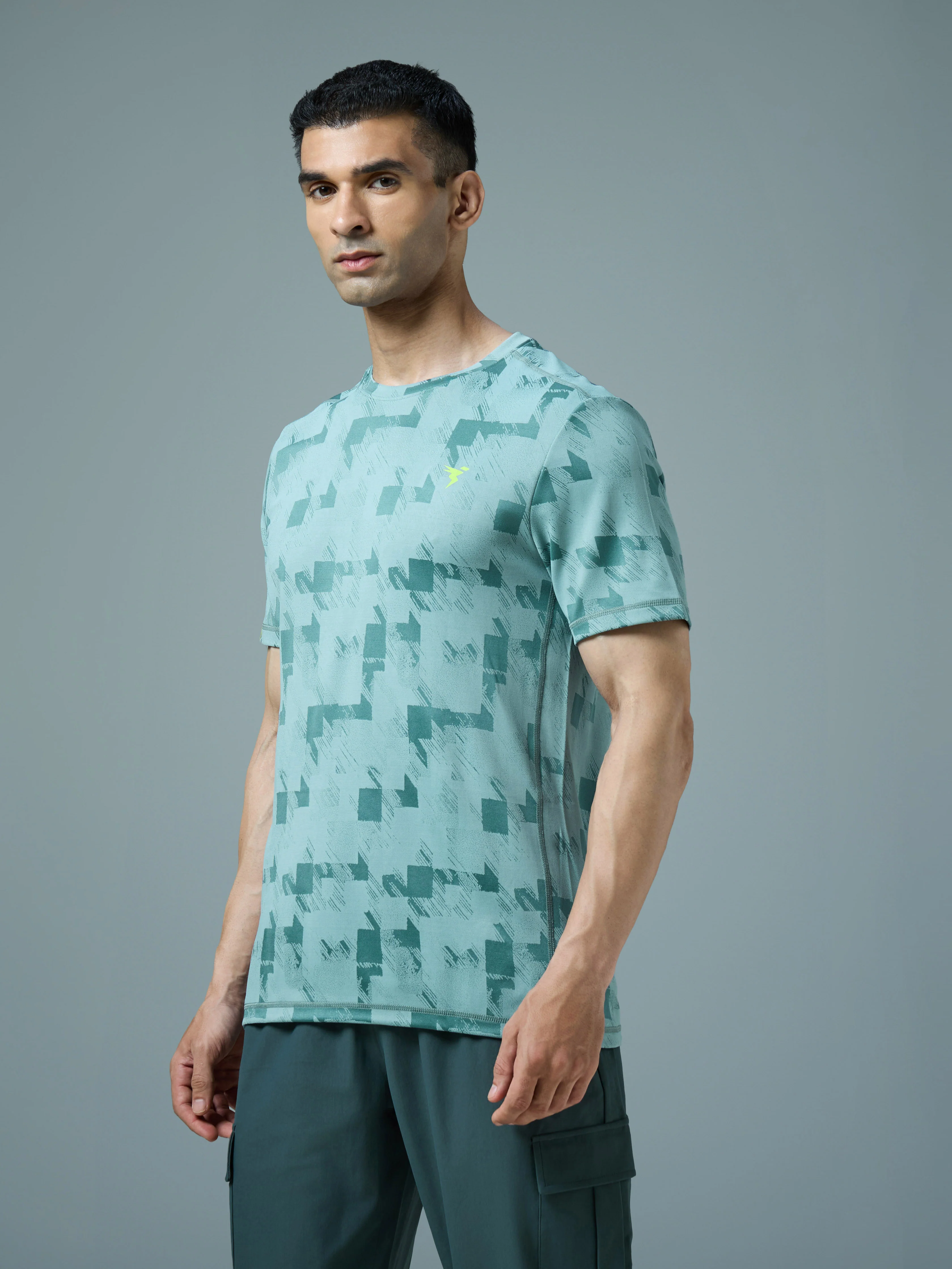 Men Jacquard Slim Fit Crew Neck T-shirt with DOUBLE COOL - Image 4