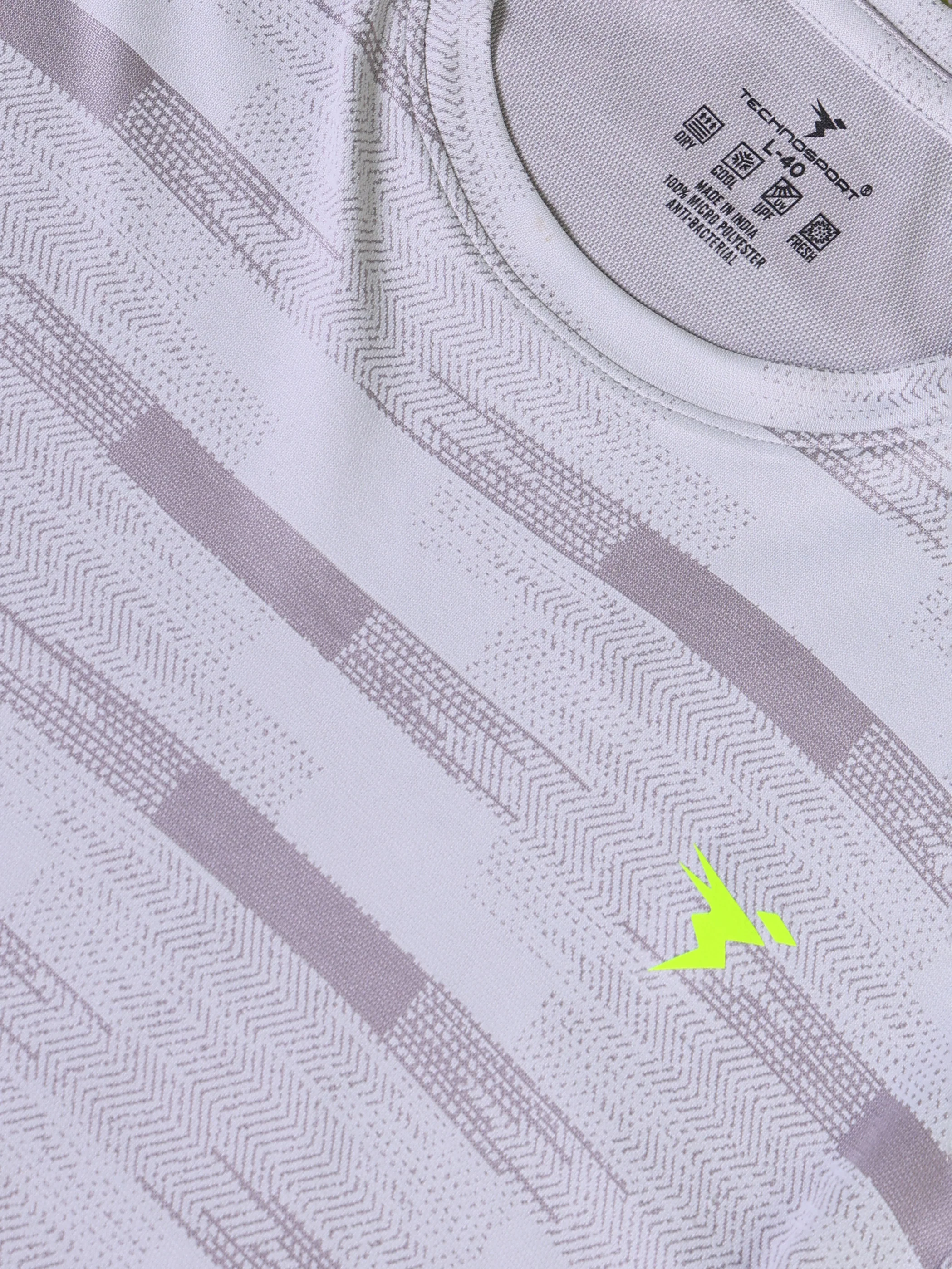 Men Jacquard Slim Fit Crew Neck T-shirt with DOUBLE COOL - Image 7