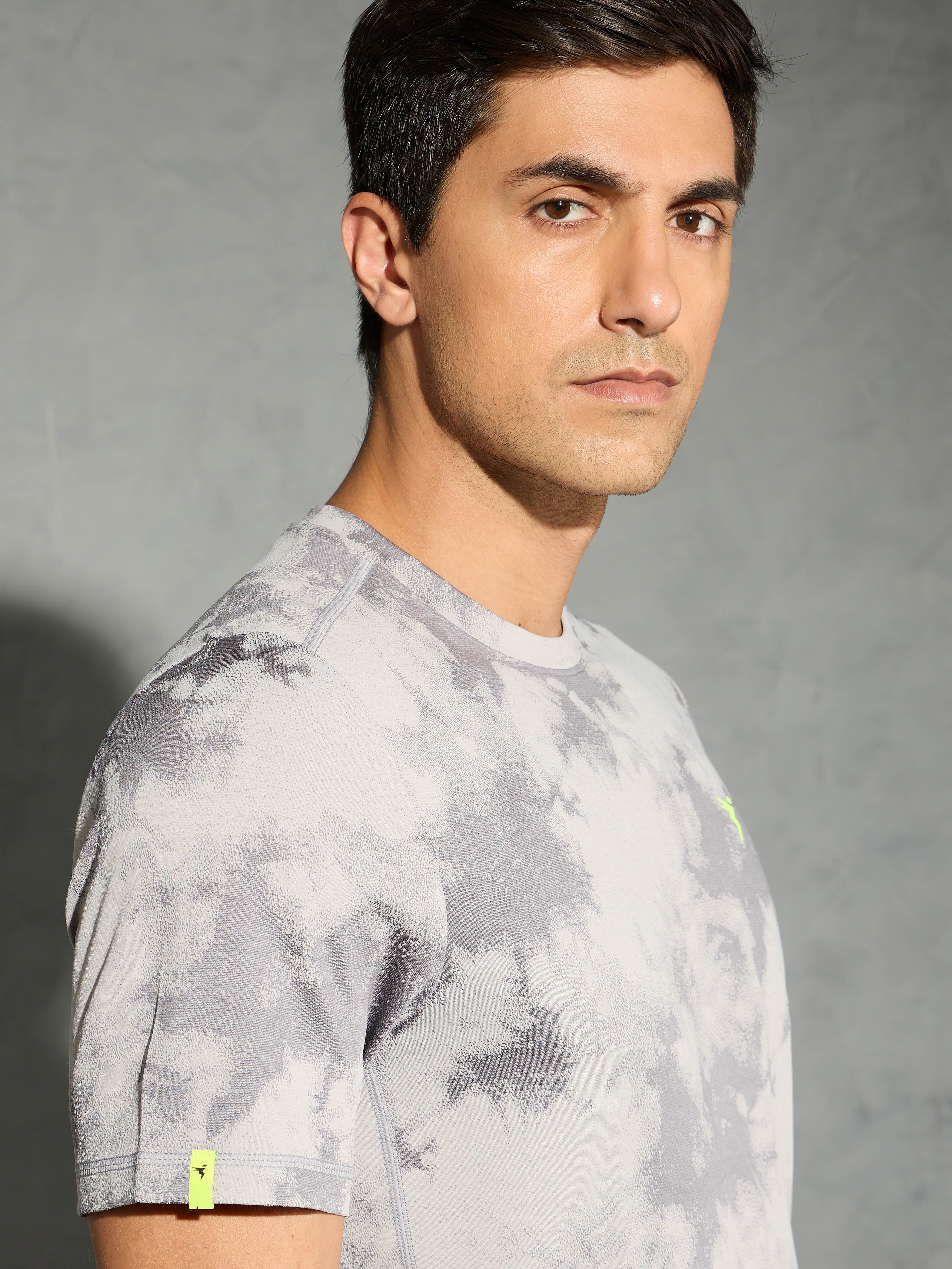 Men Jacquard Slim Fit Crew Neck T-shirt with DOUBLE COOL - Image 5