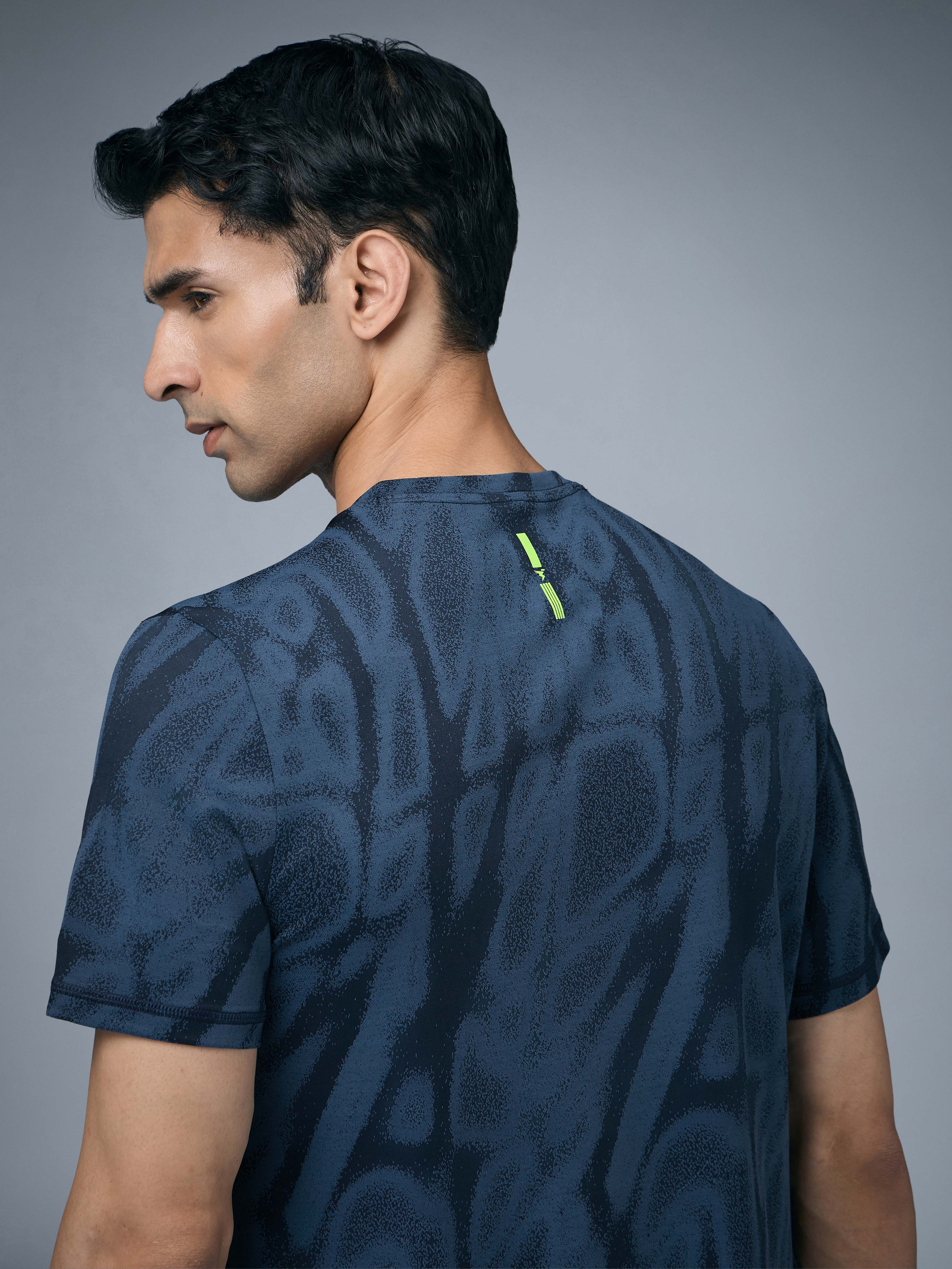 Men Jacquard Slim Fit Crew Neck T-shirt with DOUBLE COOL - Image 7