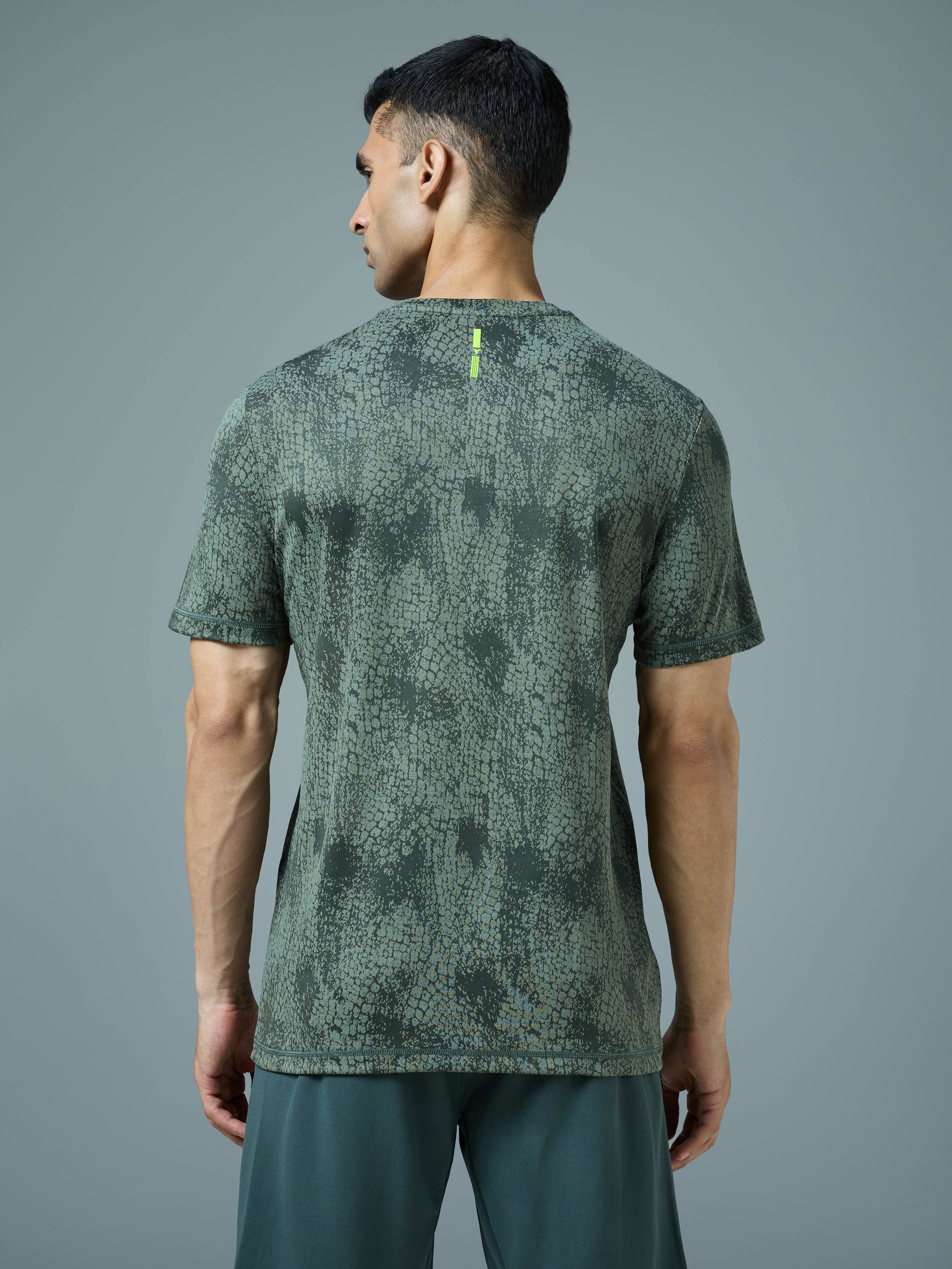 Men Jacquard Slim Fit Crew Neck T-shirt with DOUBLE COOL - Image 3