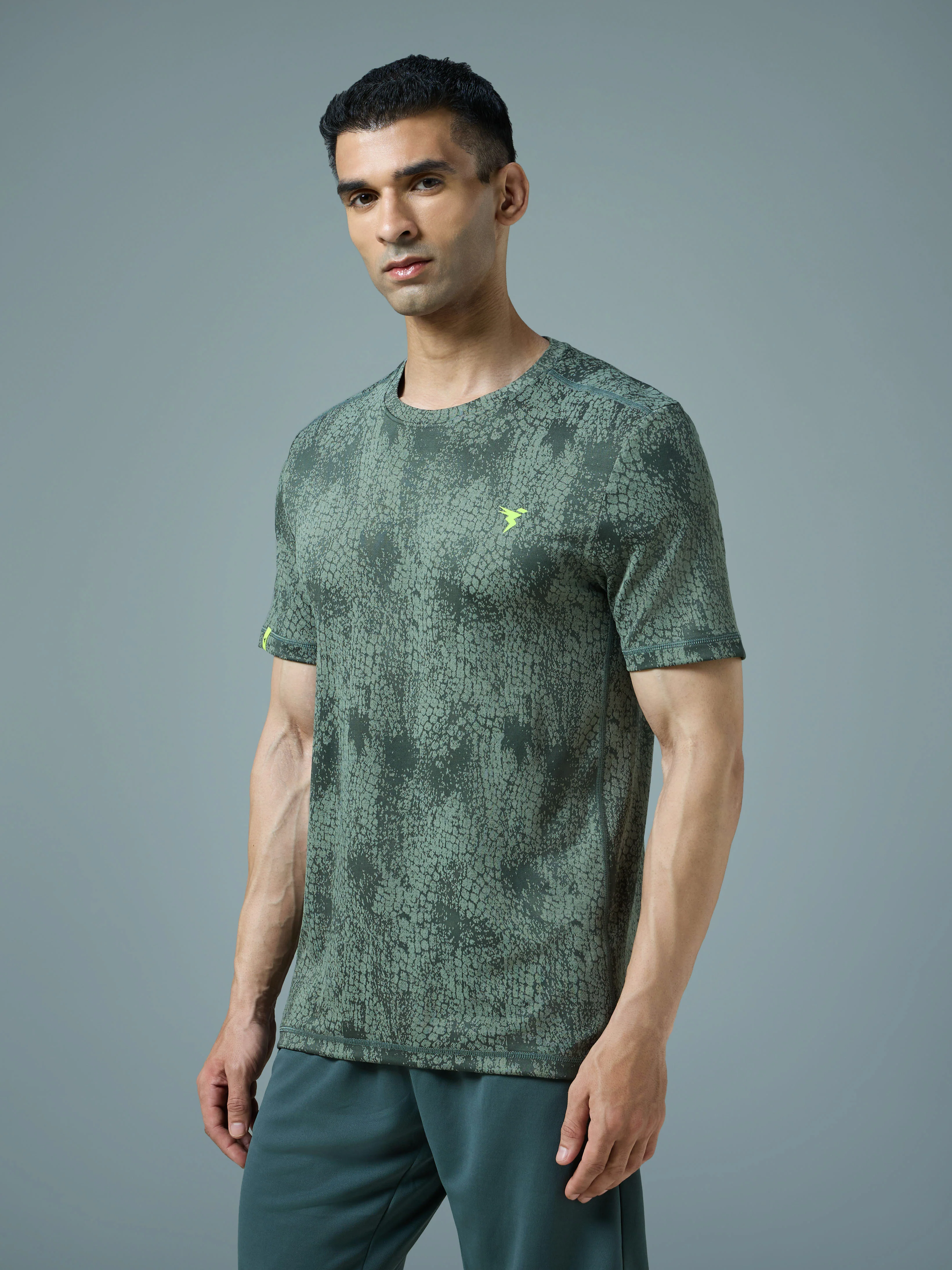 Men Jacquard Slim Fit Crew Neck T-shirt with DOUBLE COOL - Image 4