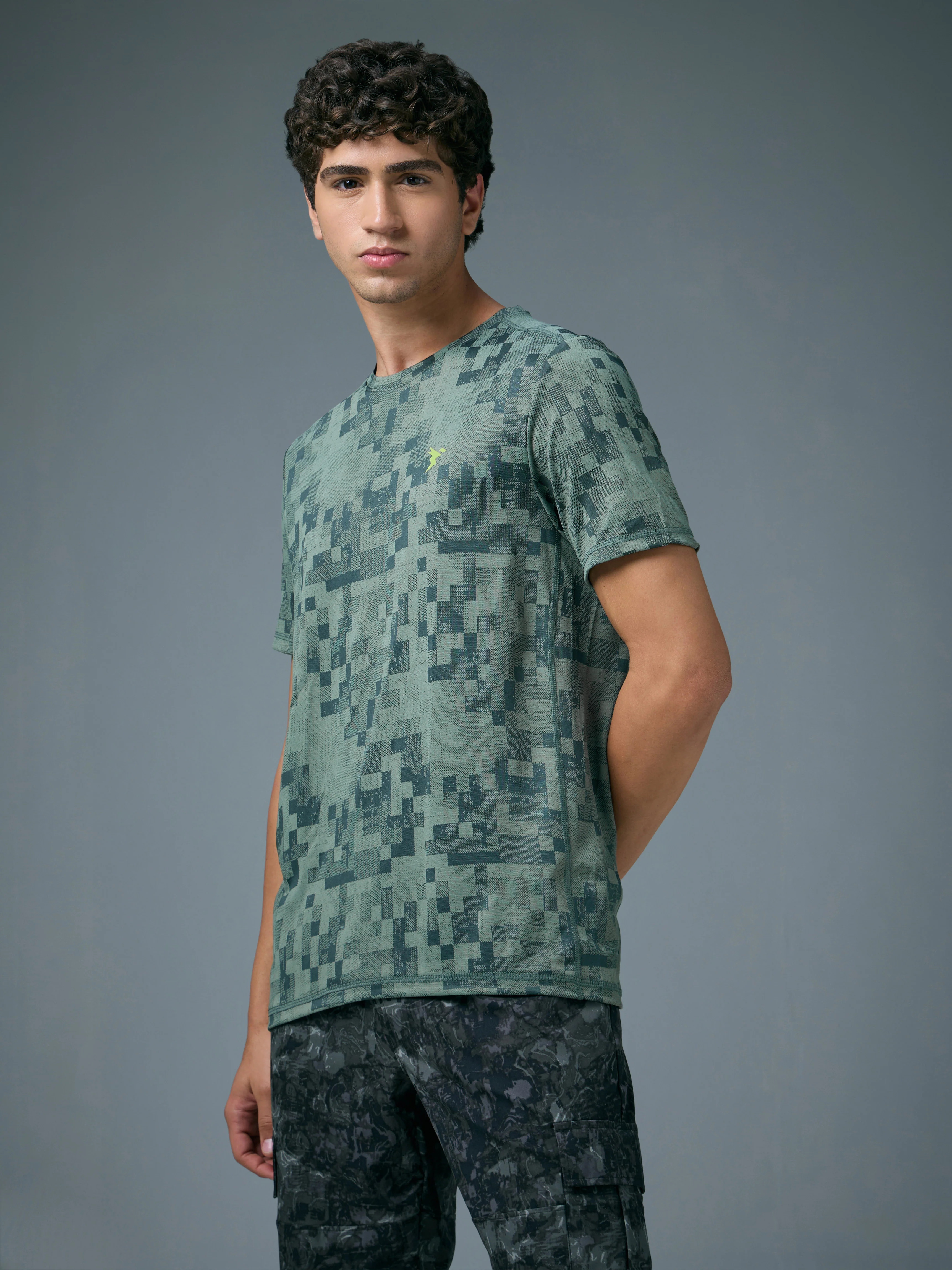 Men Jacquard Slim Fit Crew Neck T-shirt with DOUBLE COOL - Image 4