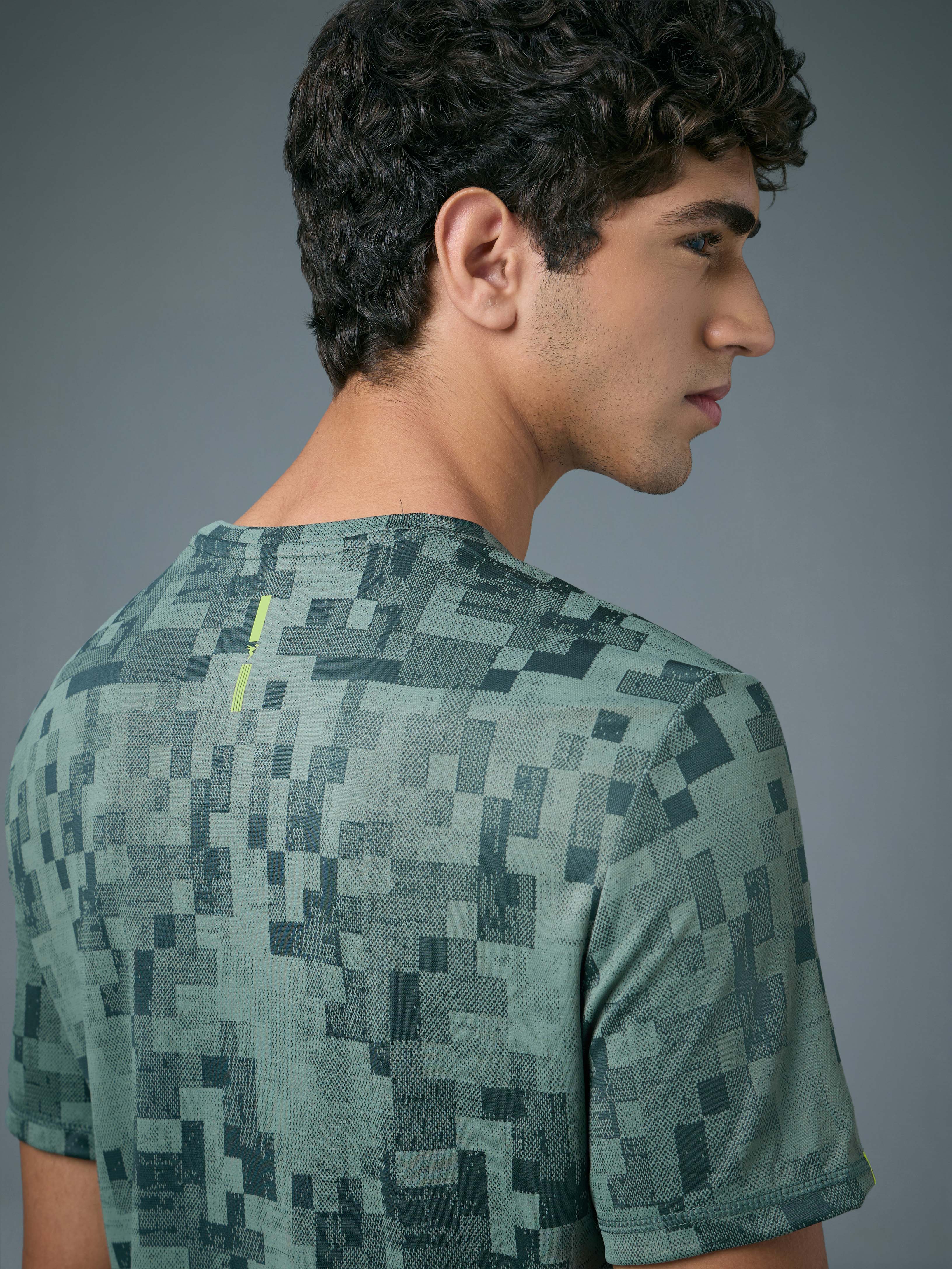 Men Jacquard Slim Fit Crew Neck T-shirt with DOUBLE COOL - Image 7