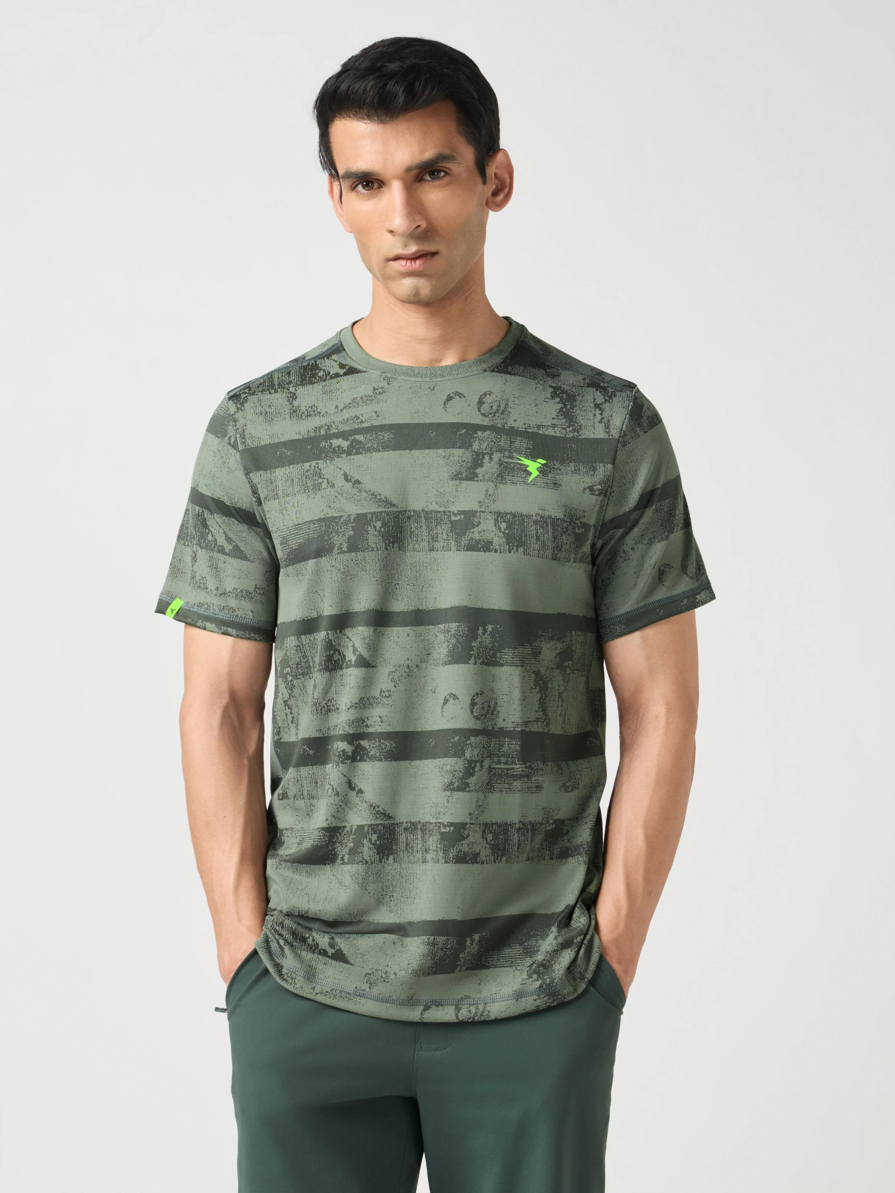 Men Jacquard Slim Fit Crew Neck T-shirt with DOUBLE COOL