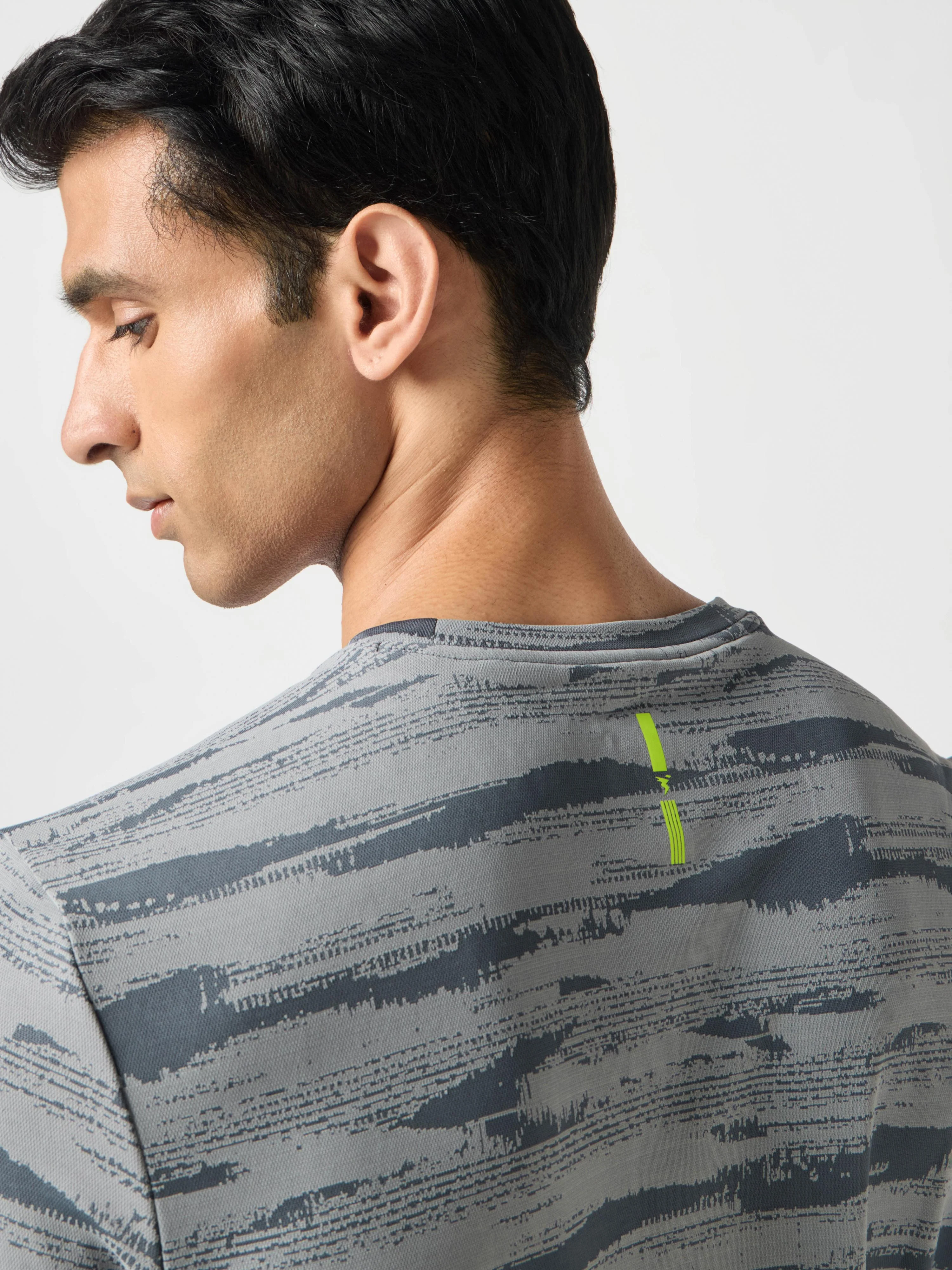 Men Jacquard Slim Fit Crew Neck T-shirt with DOUBLE COOL - Image 7