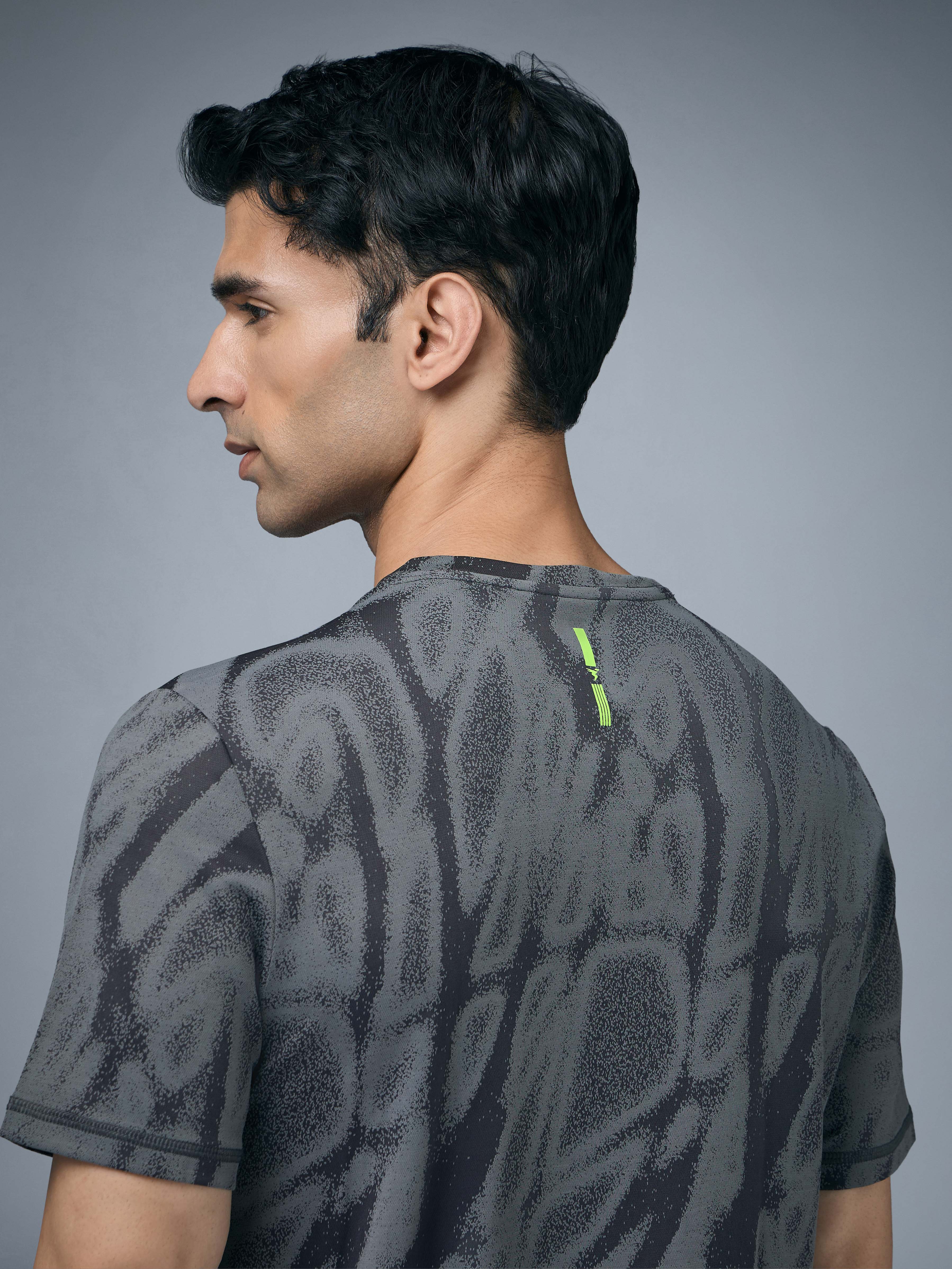 Men Jacquard Slim Fit Crew Neck T-shirt with DOUBLE COOL - Image 7