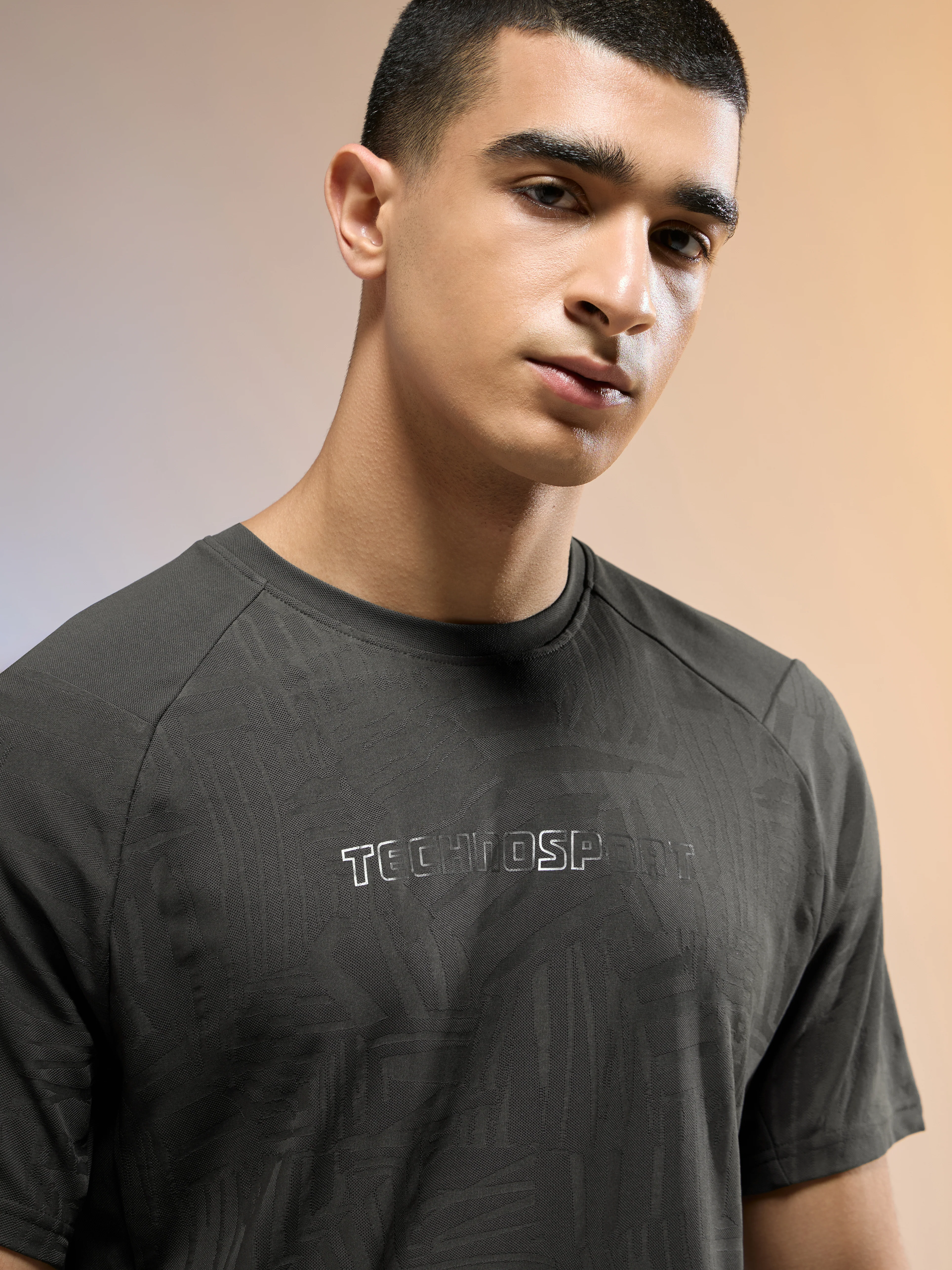 Men Jacquard Slim Fit Round Neck Sports T-shirt with MATPIQ - Image 7