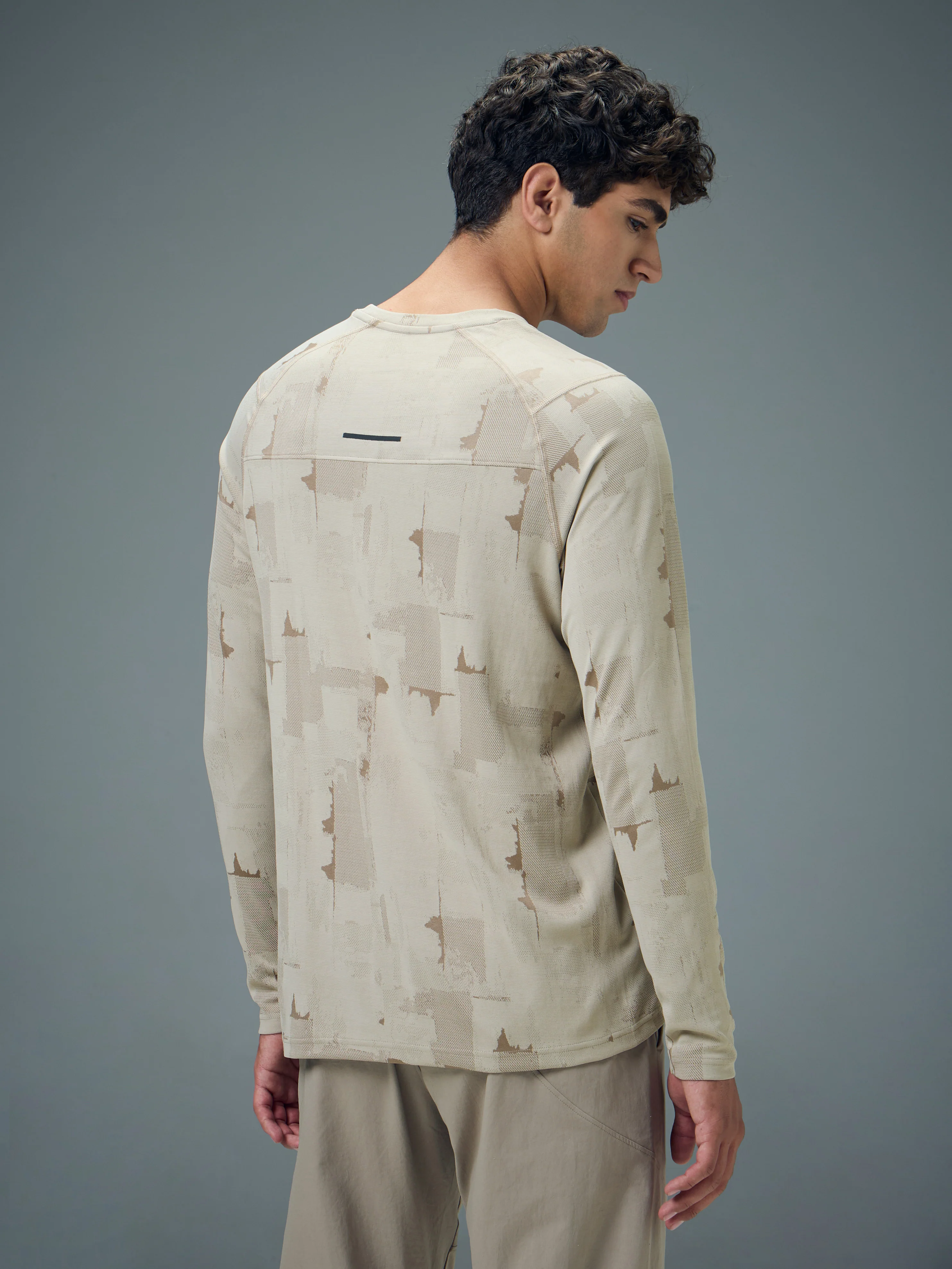 Men Jacquard Slim Fit Round Neck T-shirt with DOUBLE COOL - Image 3