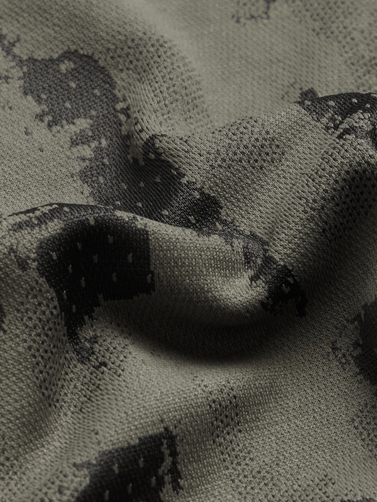 Men Jacquard Slim Fit Round Neck T-shirt with DOUBLE COOL - Image 8