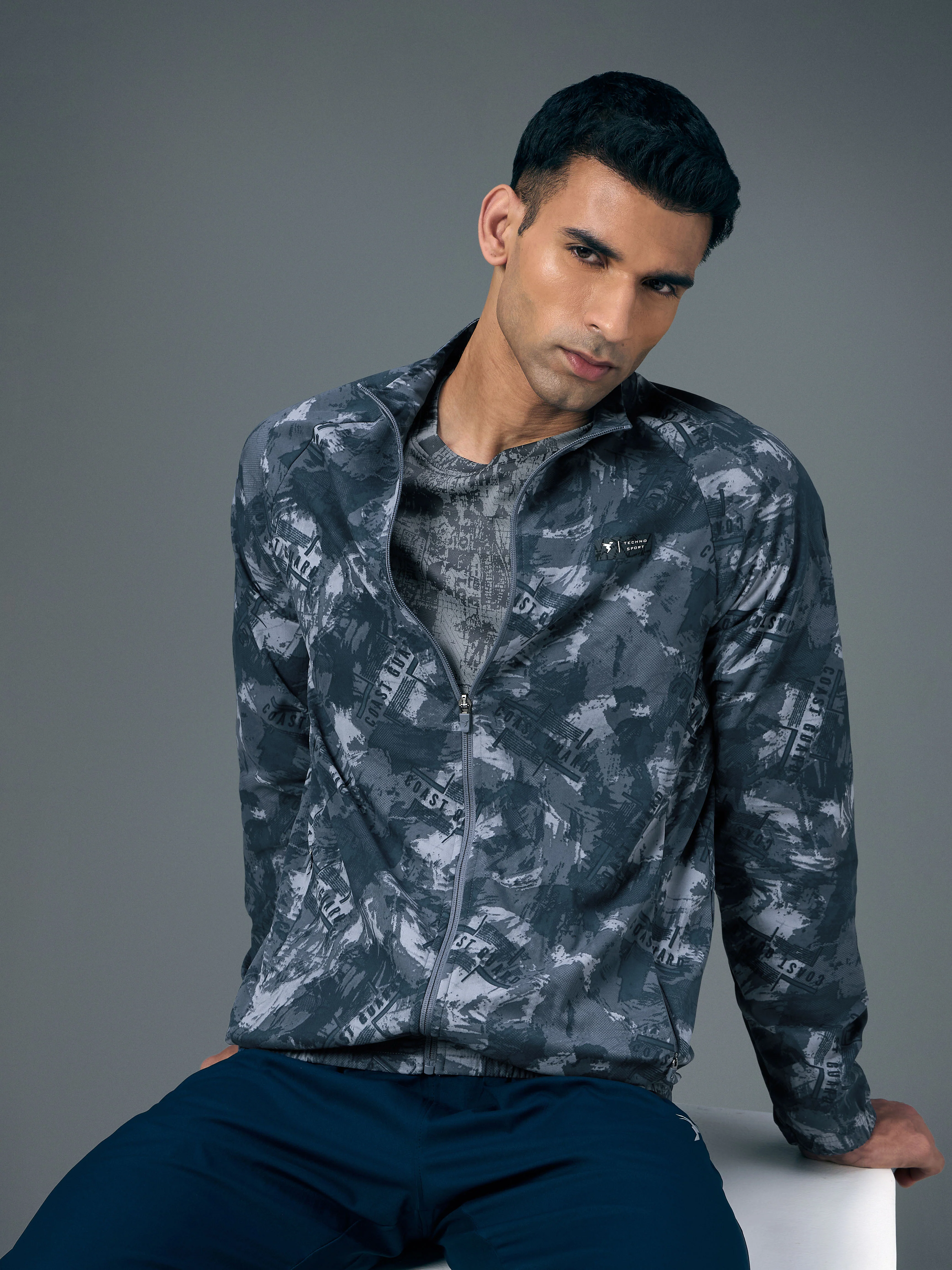 Men Printed Slim Fit Mock Neck Jacket with TS FLEXI