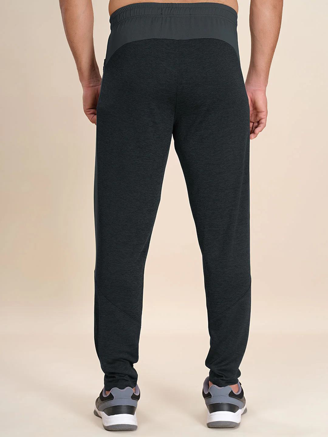 Men Plus Size Solid Slim Fit Active Trackpants - Image 3